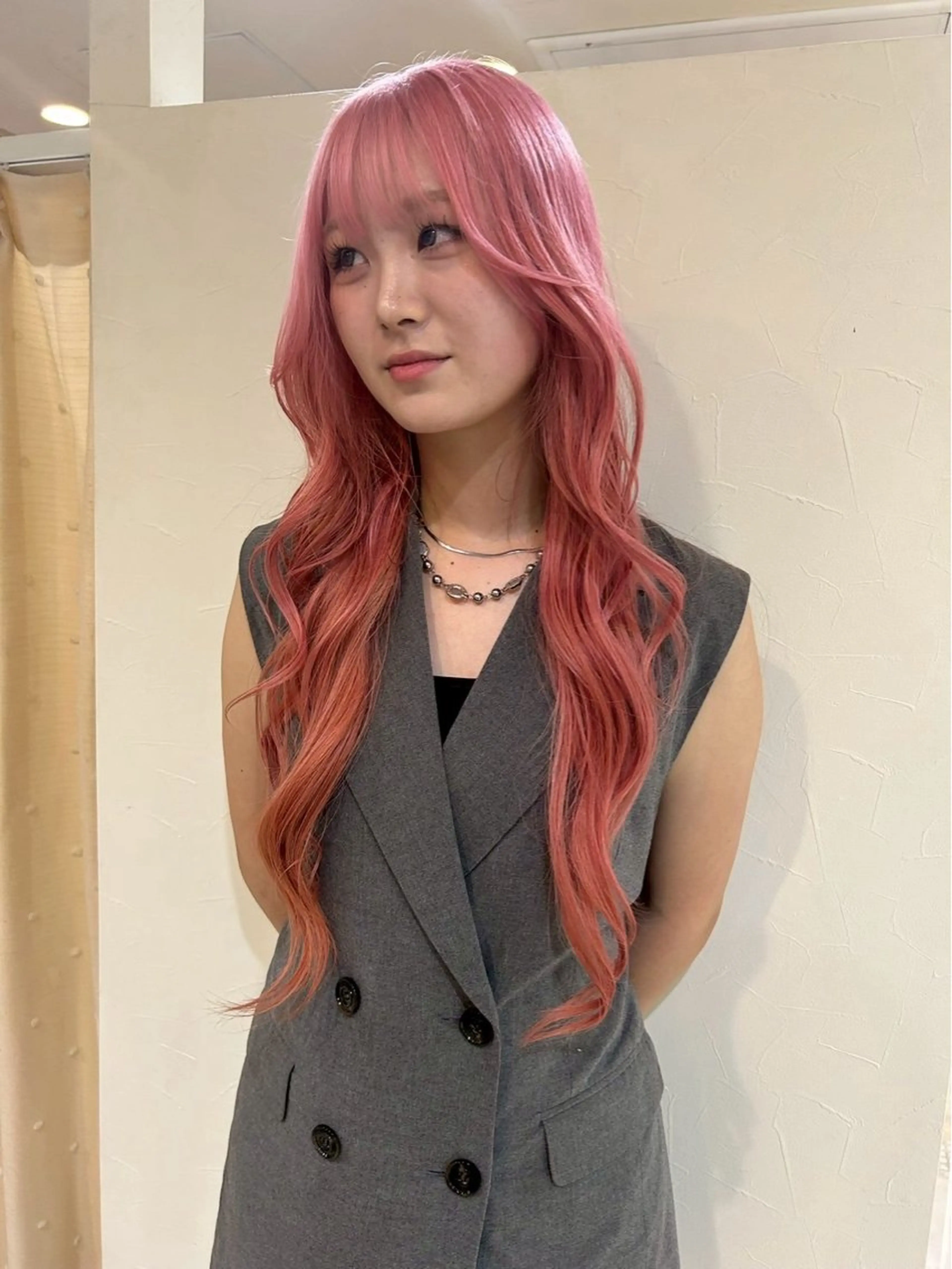 カラー 飯田 朱理のヘアスタイル
