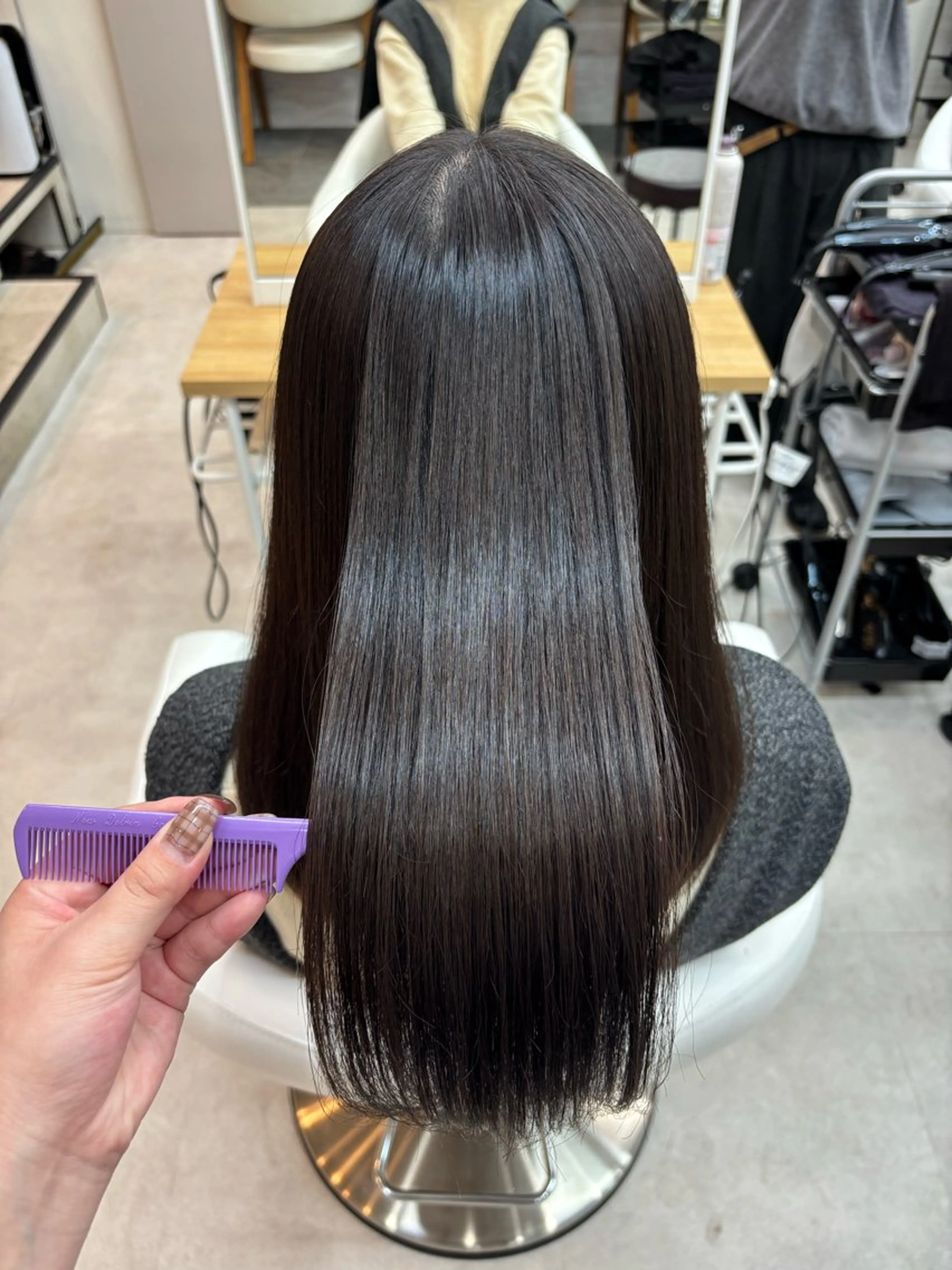 セミロング 縮毛矯正 トリートメント 𝗆𝗂𝗒𝗎 🐈‍⬛🎀のヘアスタイル