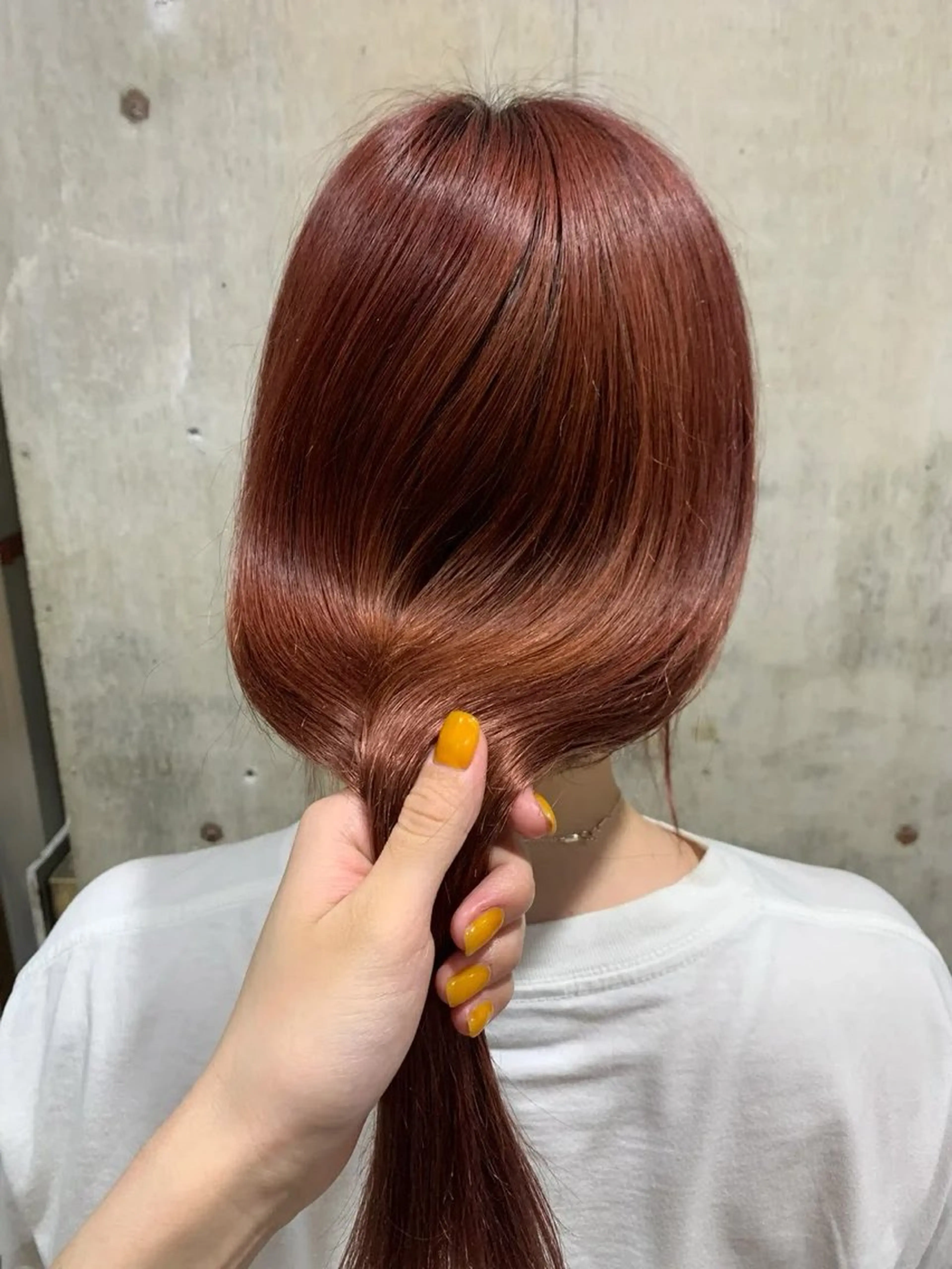 ミディアム カラー ワタナベ アオイのヘアスタイル