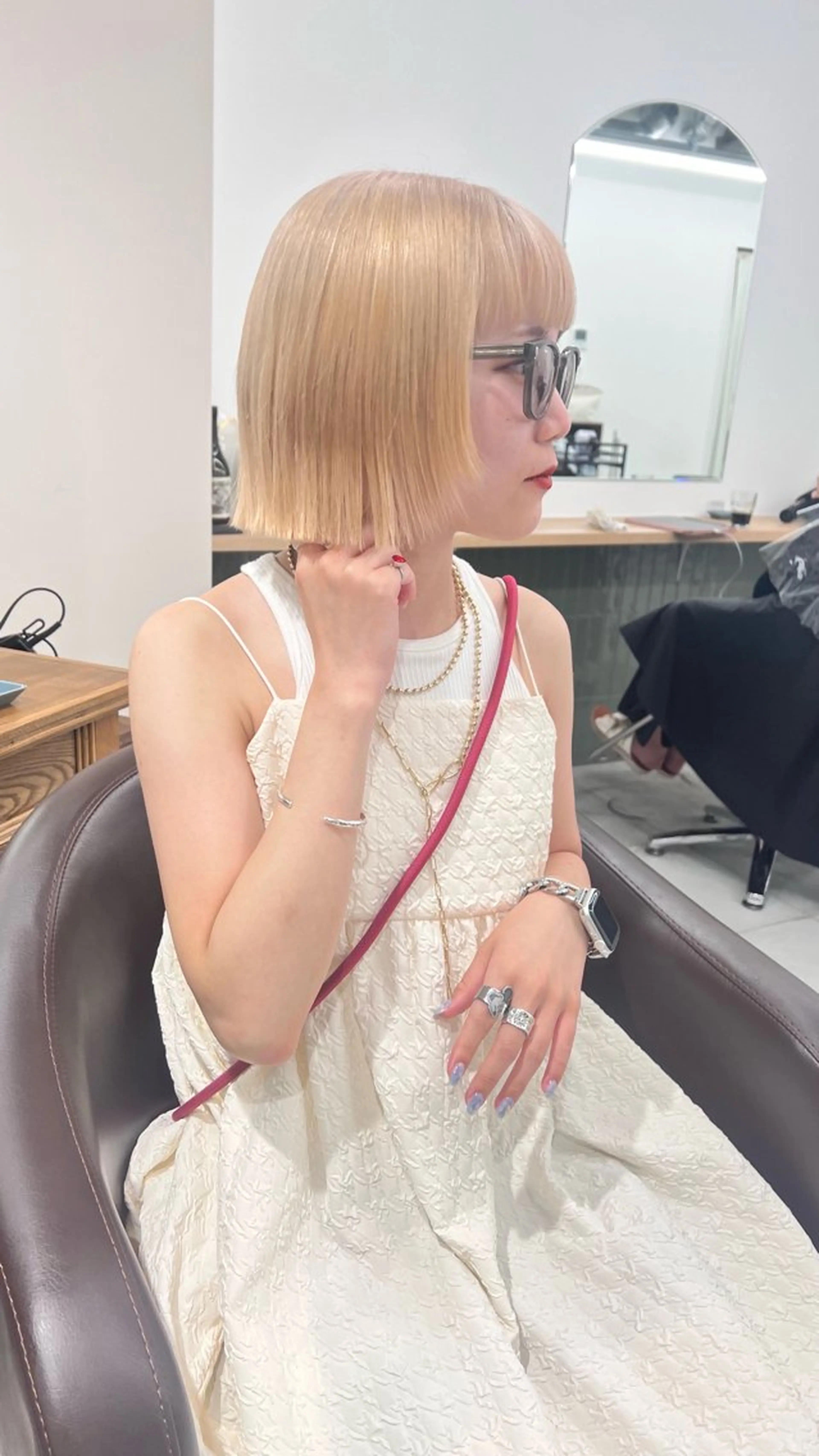 ショート カラー 抜きっぱなしブロンド ブロンド カット ヘアカラー トリートメント ハイトーン/艶カラー 🌿KANTAのヘアスタイル