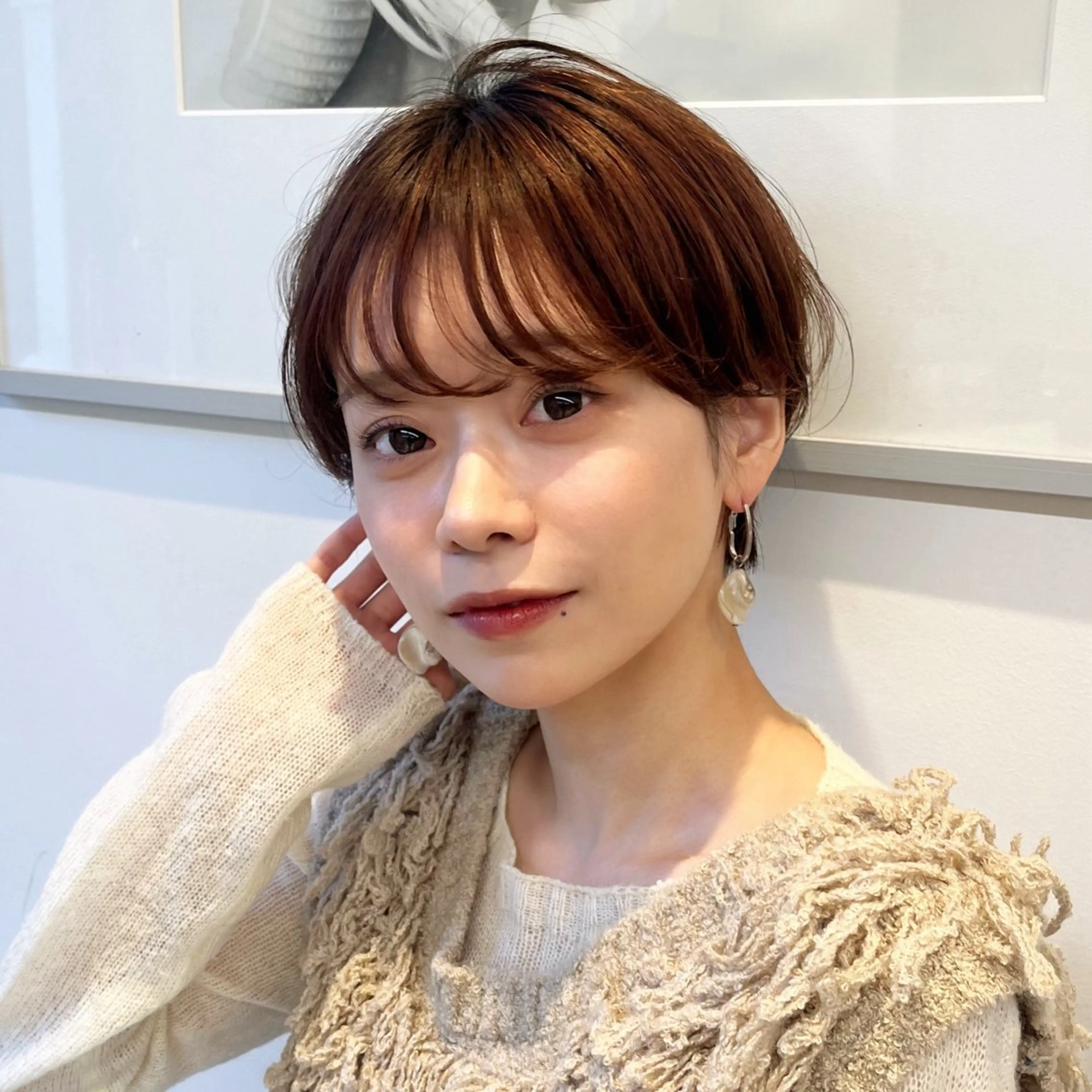 ショート カラー 丸みショート ブラウンカラー シアーブラウン ショートヘア カット ヘアカラー トリートメント ヘッドスパ ヘアセット カジュアルを女っぽく 𝗮𝘆𝗮𝗰𝗼のヘアスタイル