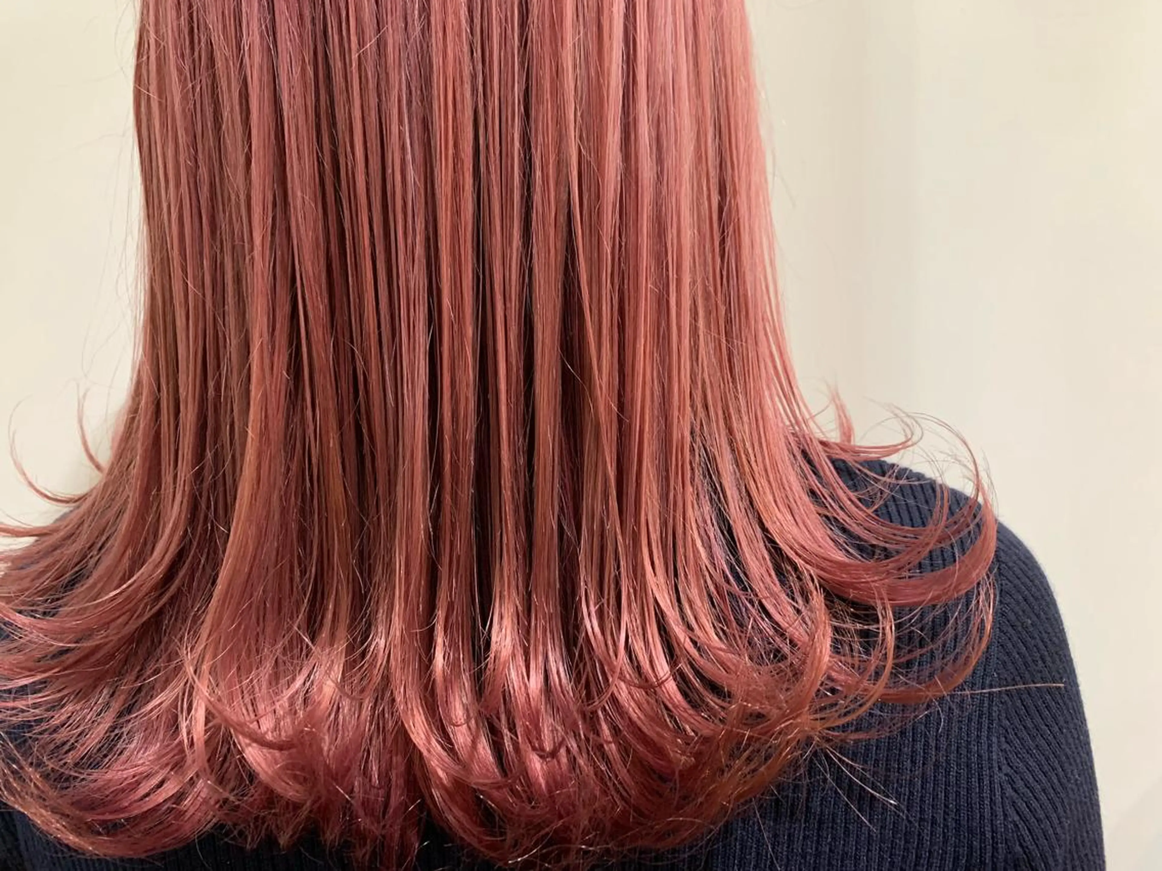 ロング カラー ブリーチ ピンクカラー ヘアカラー あべ ゆうかのヘアスタイル