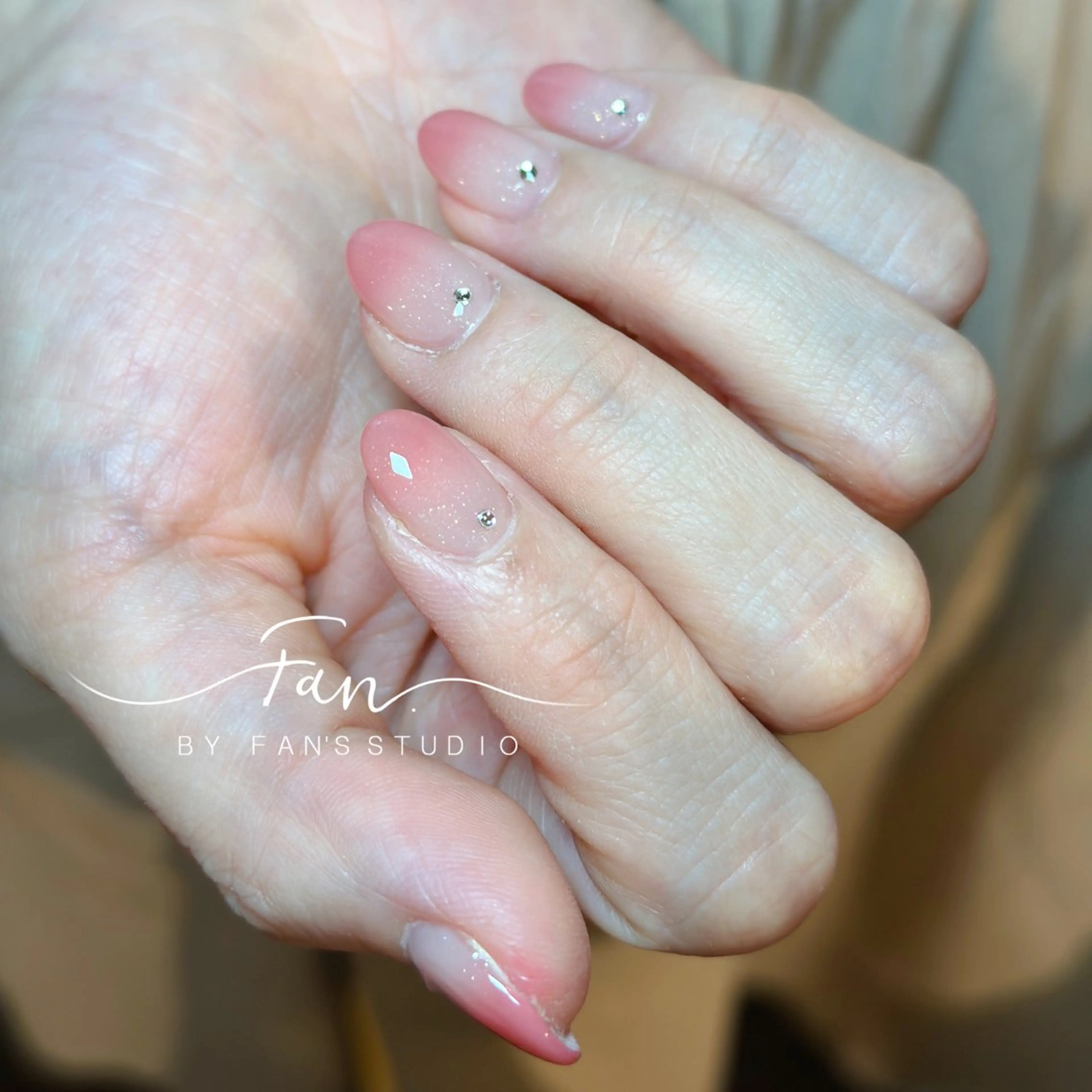 ネイル ハンドネイル ハンドケア 🌻FAN'S STUDIO池袋🌻のネイルデザイン