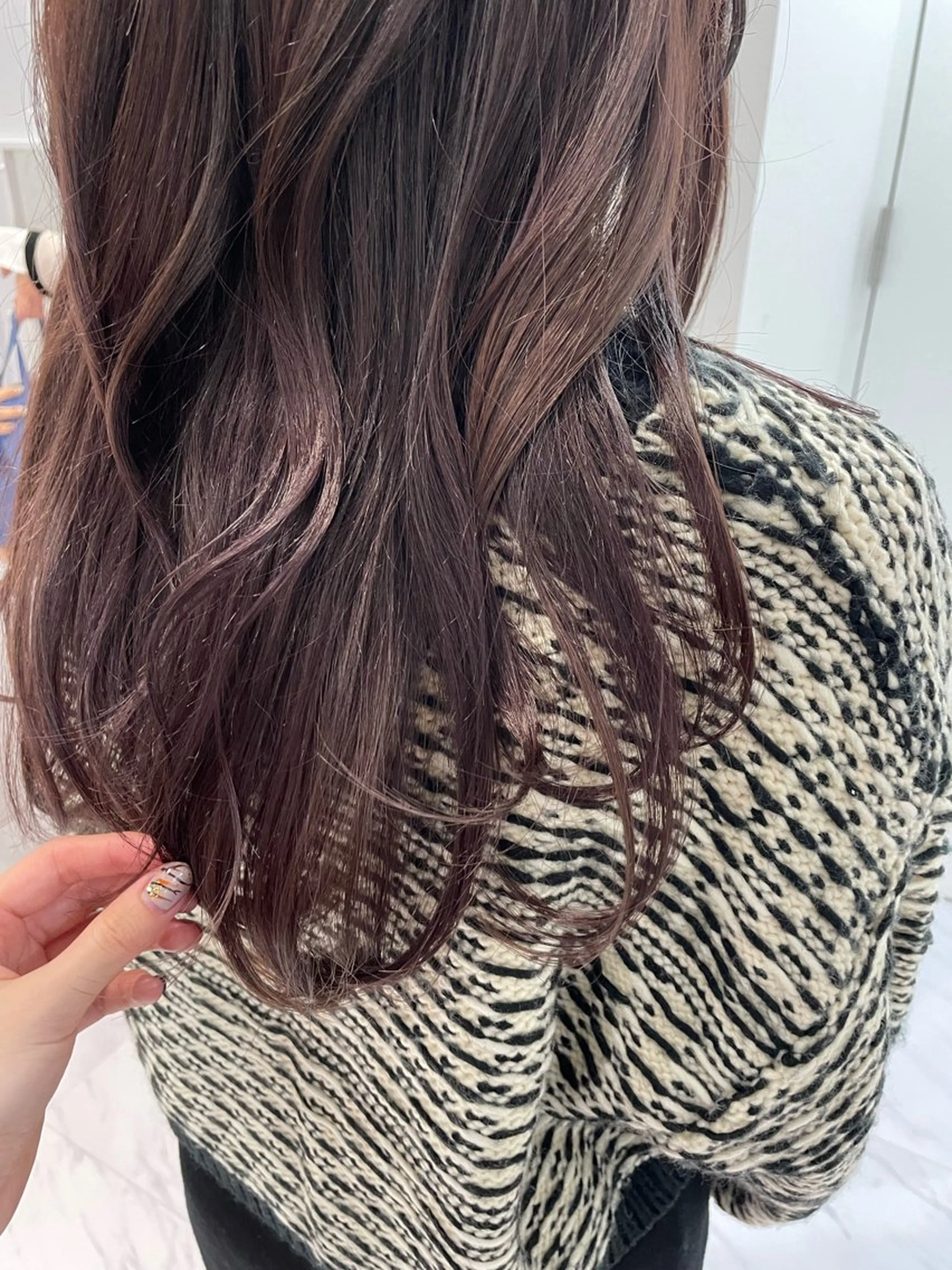 ロング カラー ラベンダーカラー MONA SAYAKAのヘアスタイル