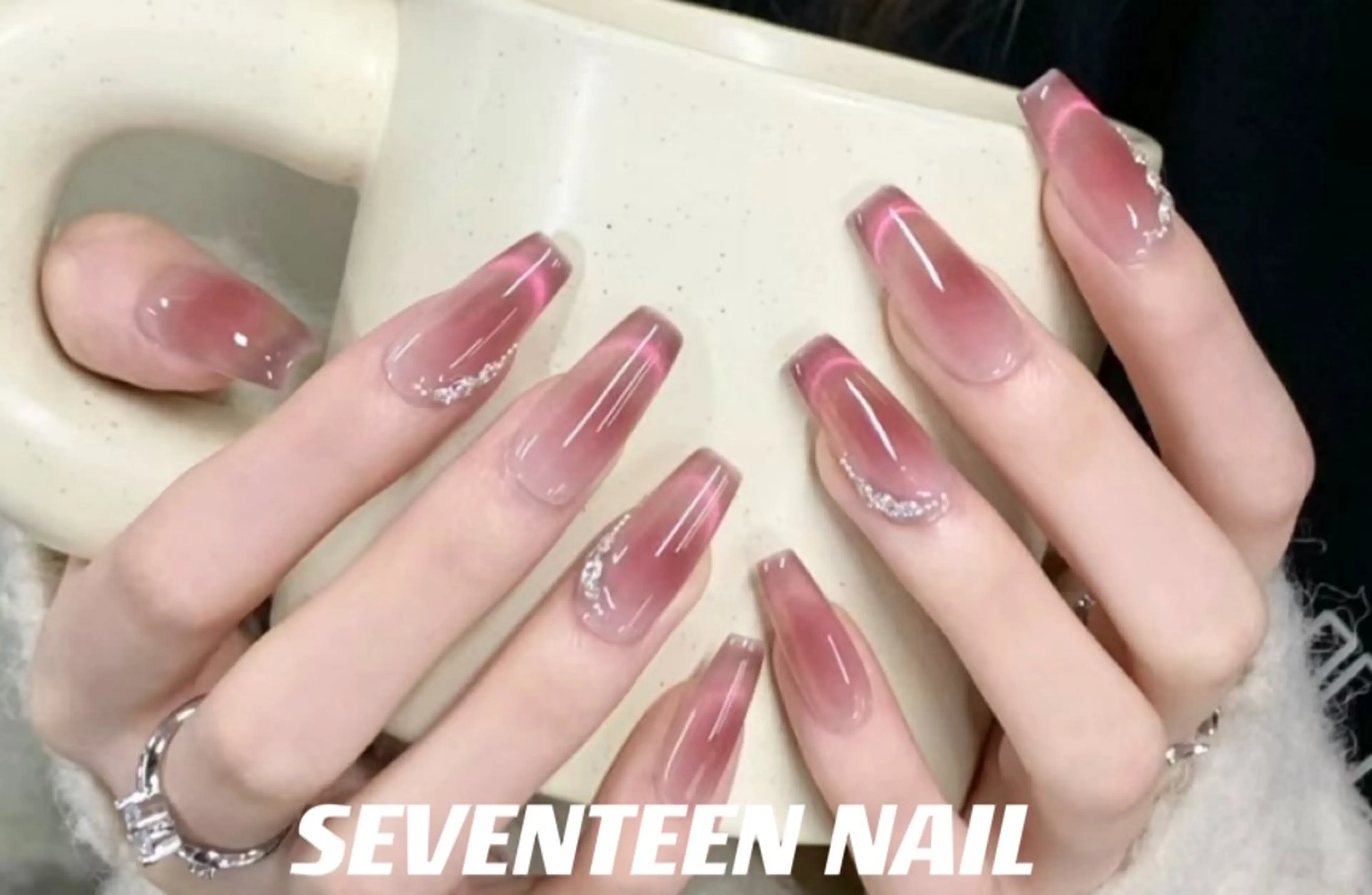 ネイル チークネイル マグネットネイル seventeen nail高田馬場店のネイルデザイン