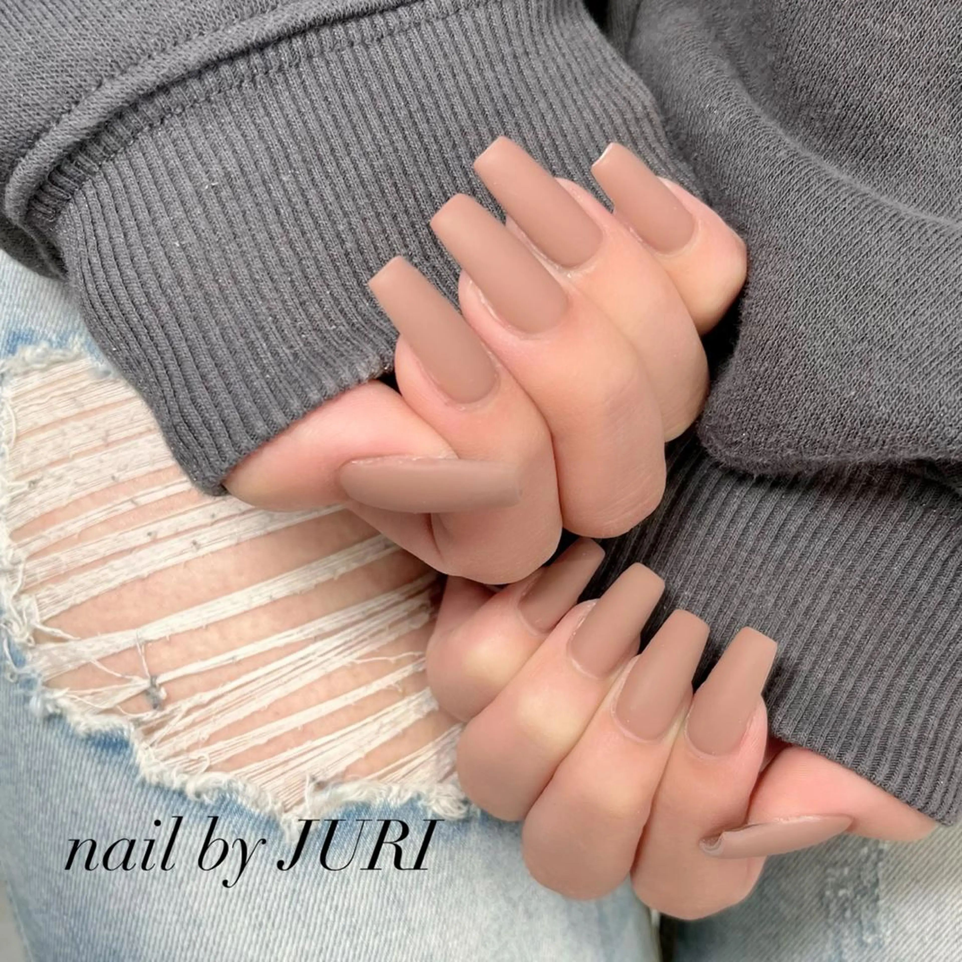 ネイル フットネイル フレンチネイル ジェルネイル ラメ(グリッター) ラメグラデーション NEO Beauty Salon所属・𝐍𝐄𝐎 𝐉𝐔𝐑𝐈のネイルデザイン