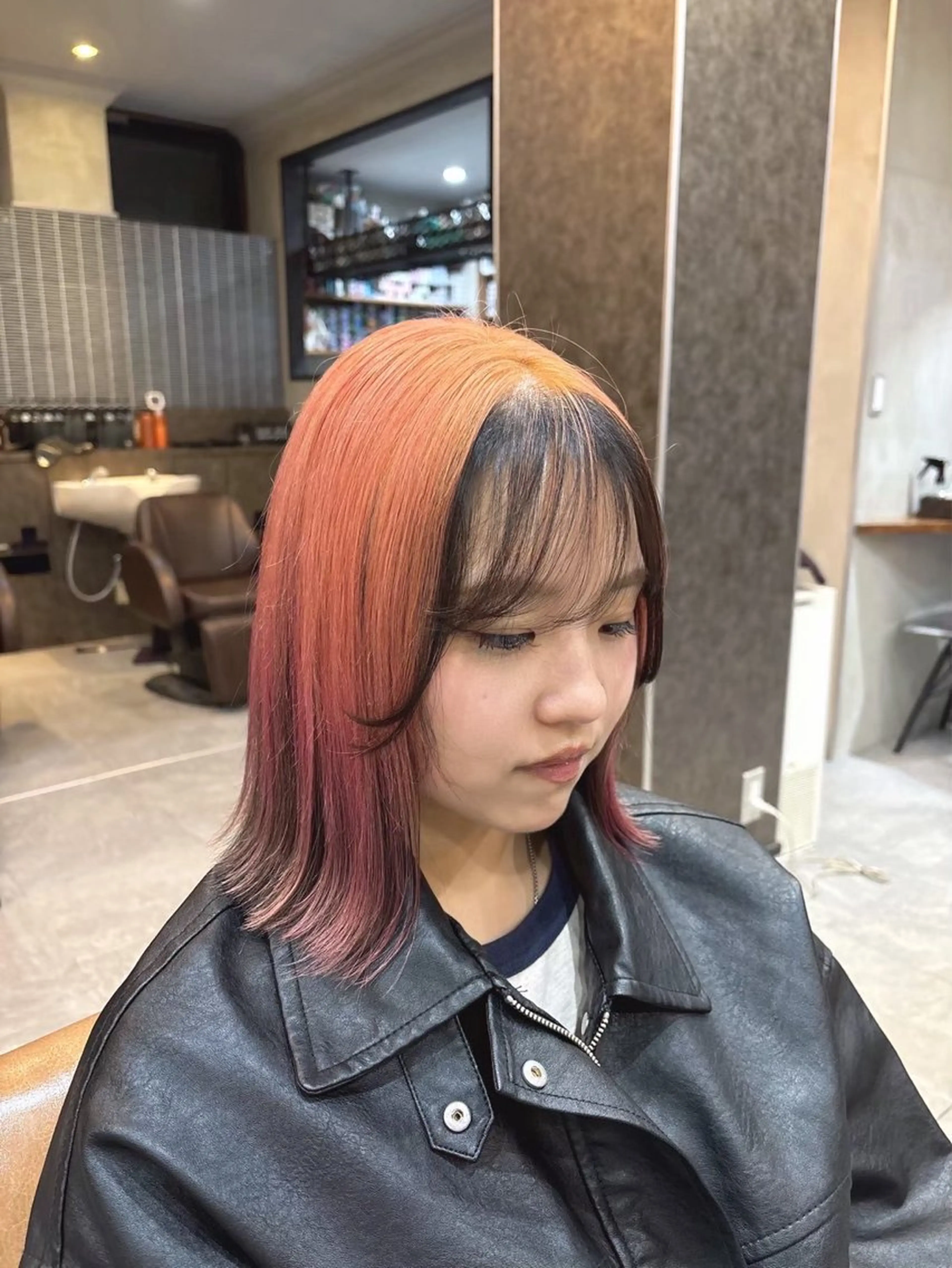 セミロング カラー ブリーチ デザインカラー ヘアカラー SHIAN ⭐️KAHO⭐️のヘアスタイル