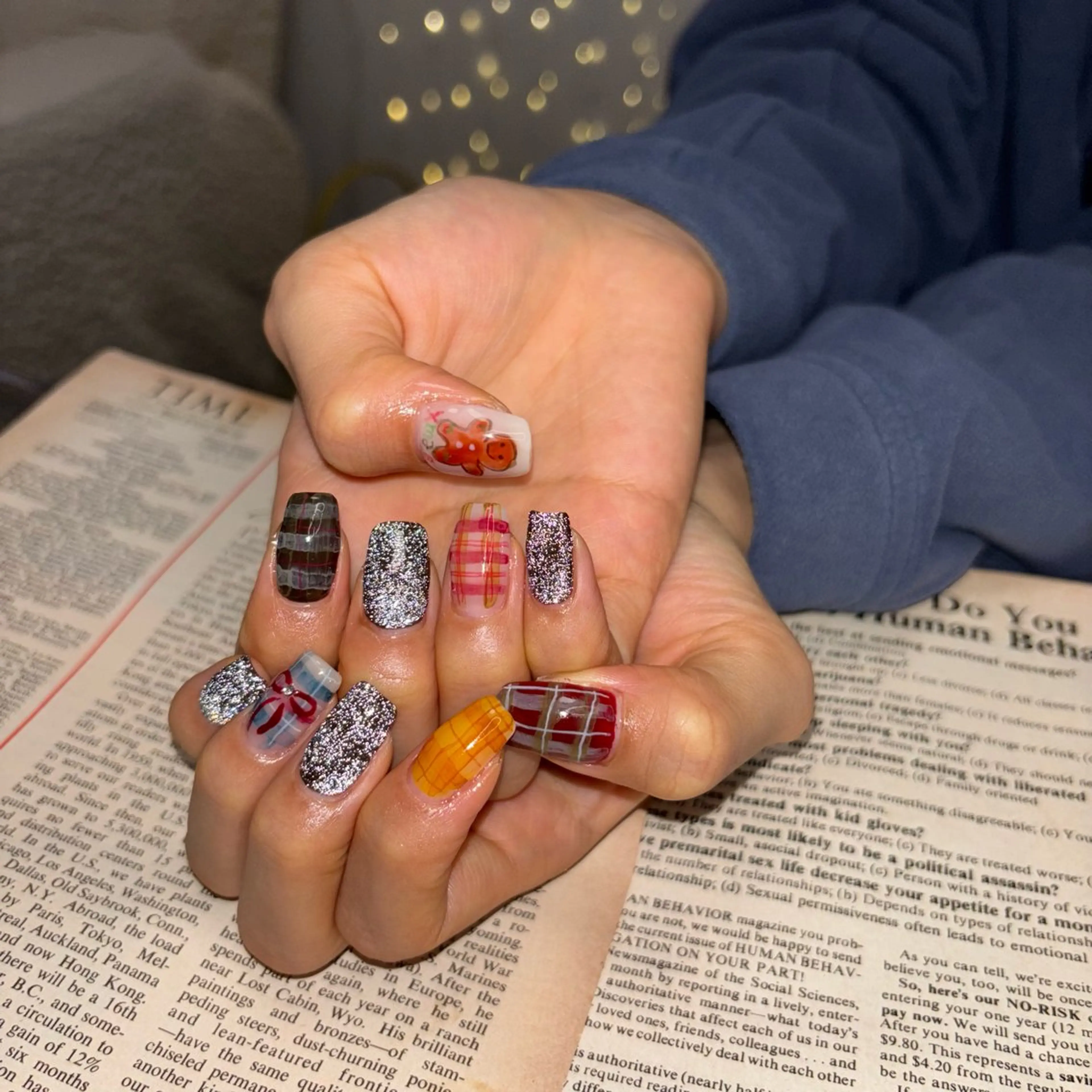 ネイル キラキラネイル ラメ(グリッター) 赤色 リボン ハンドネイル ぽっぷん satomiのネイルデザイン