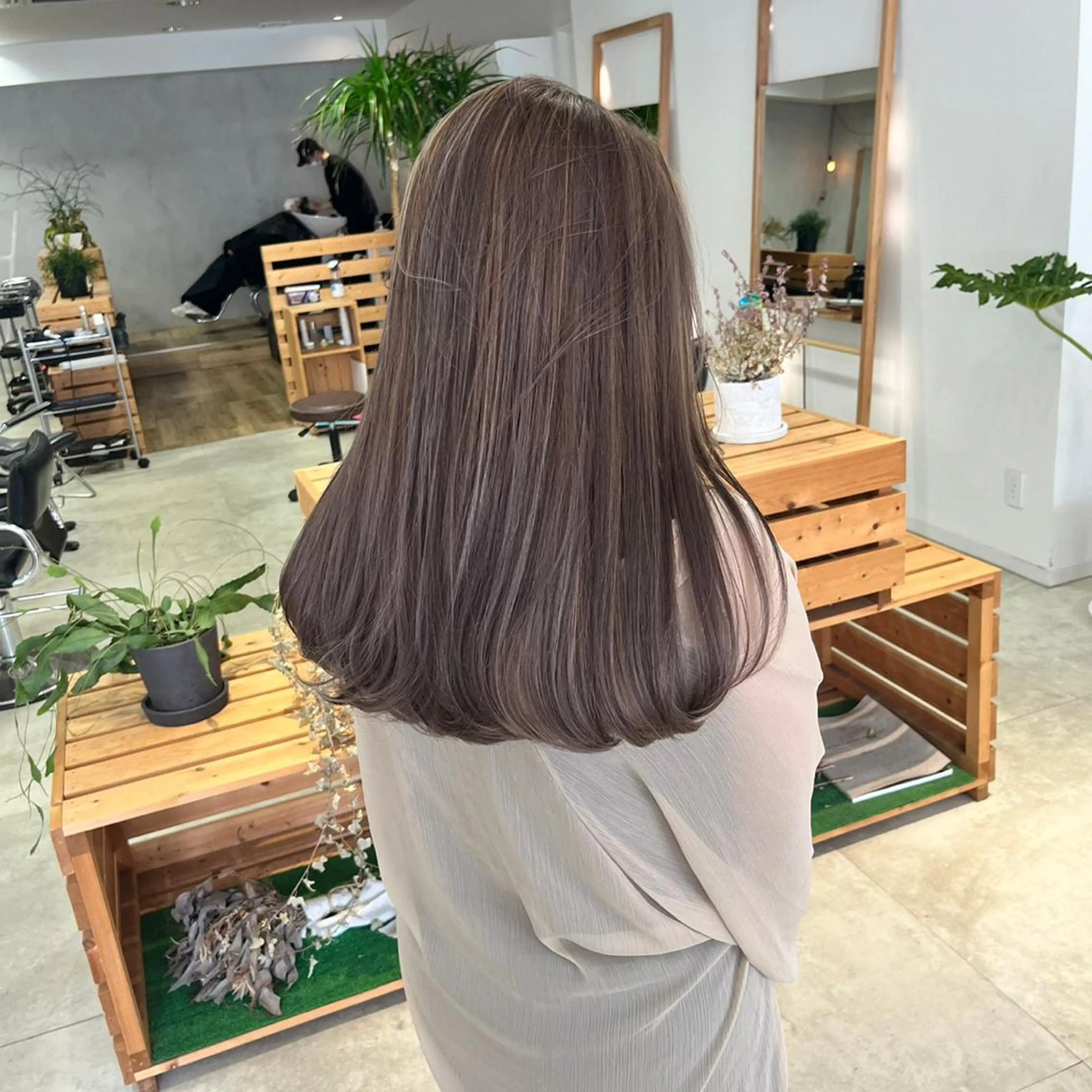 ロング カラー ショートボブ アッシュ ベージュカラー ブリーチ ケアブリーチ グレージュ 小林　遼のヘアスタイル