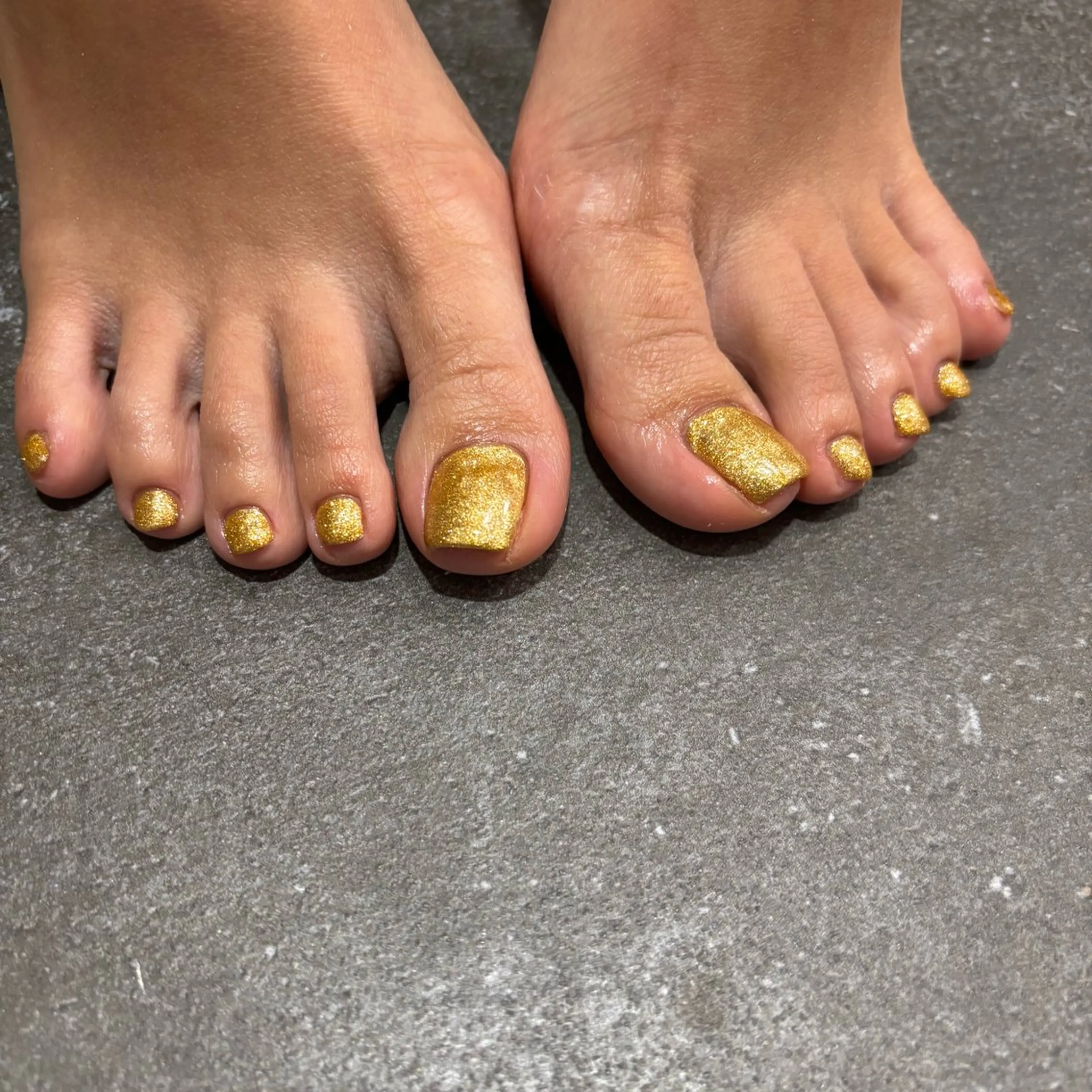 ネイル フットネイル ワンカラーネイル MONT D'OR所属・MONT D'OR YUUKAのネイルデザイン
