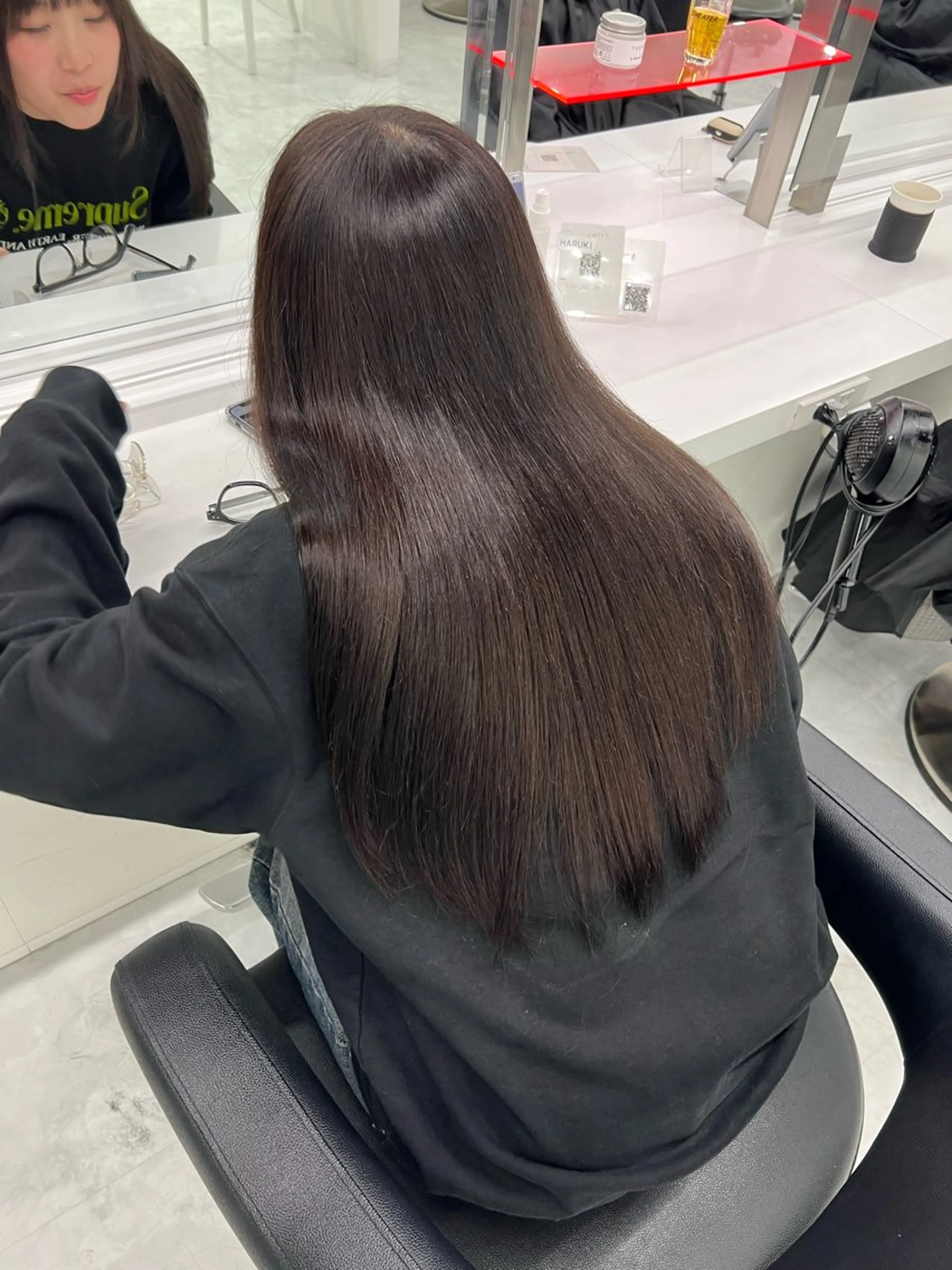 ロング カラー オリーブカラー🫒 レイヤーカット✂︎のヘアスタイル