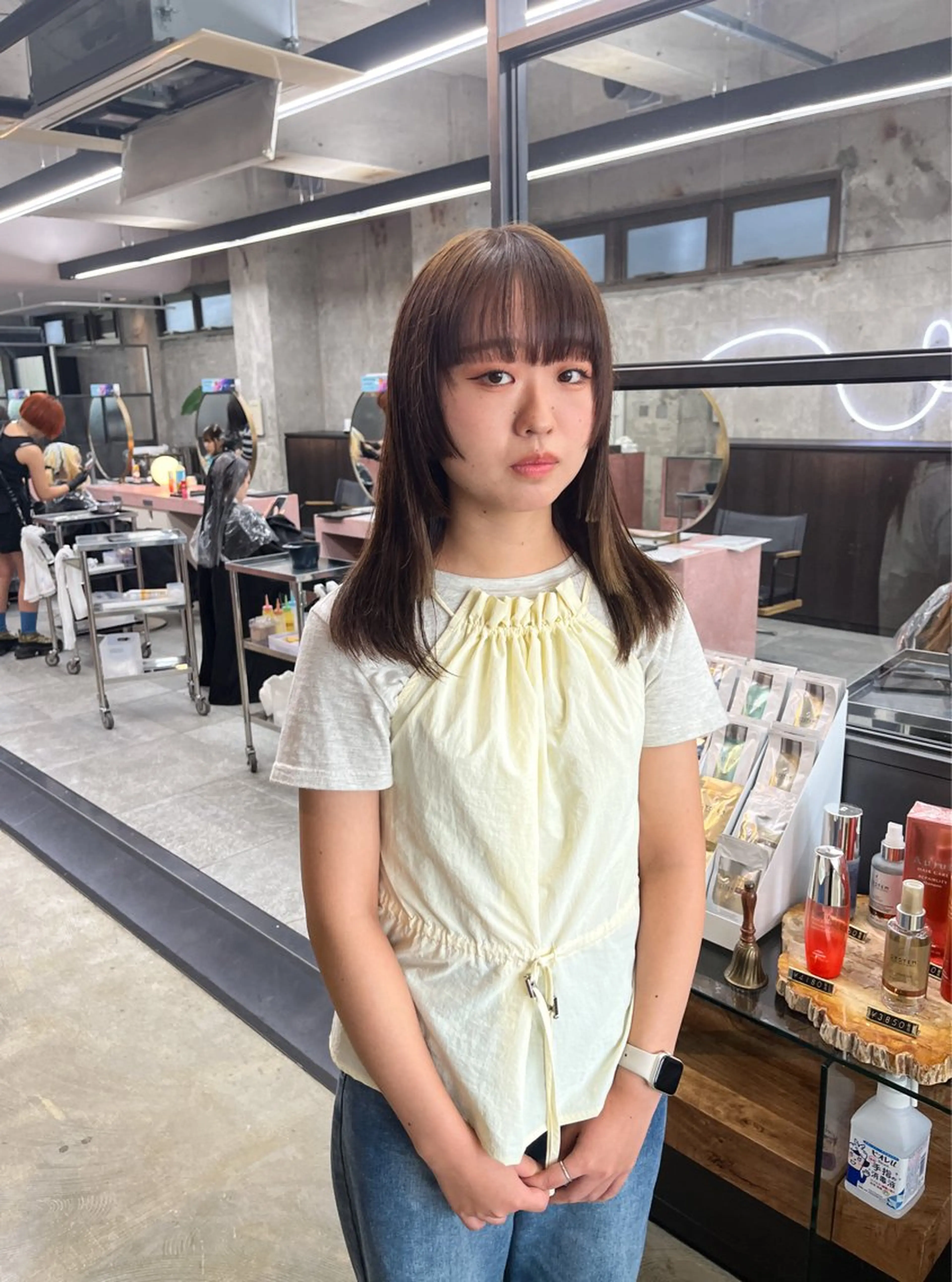 セミロング カット benji所属・名駅/ブリーチカラー /レイヤー/髪質改善のヘアスタイル