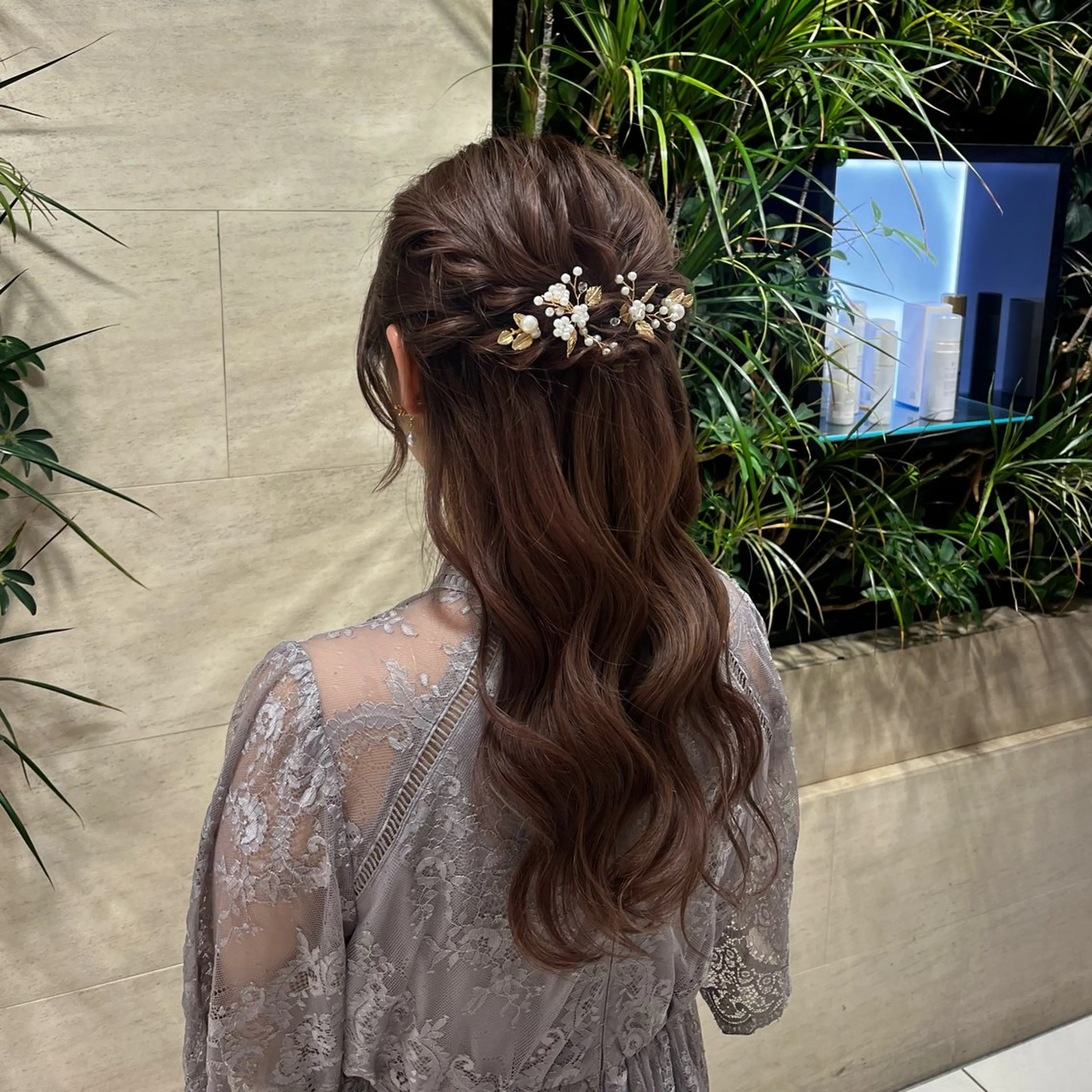 ロング ヘアアレンジ ヘアセット ヘアアレンジ /ネイル/美波のネイルデザイン