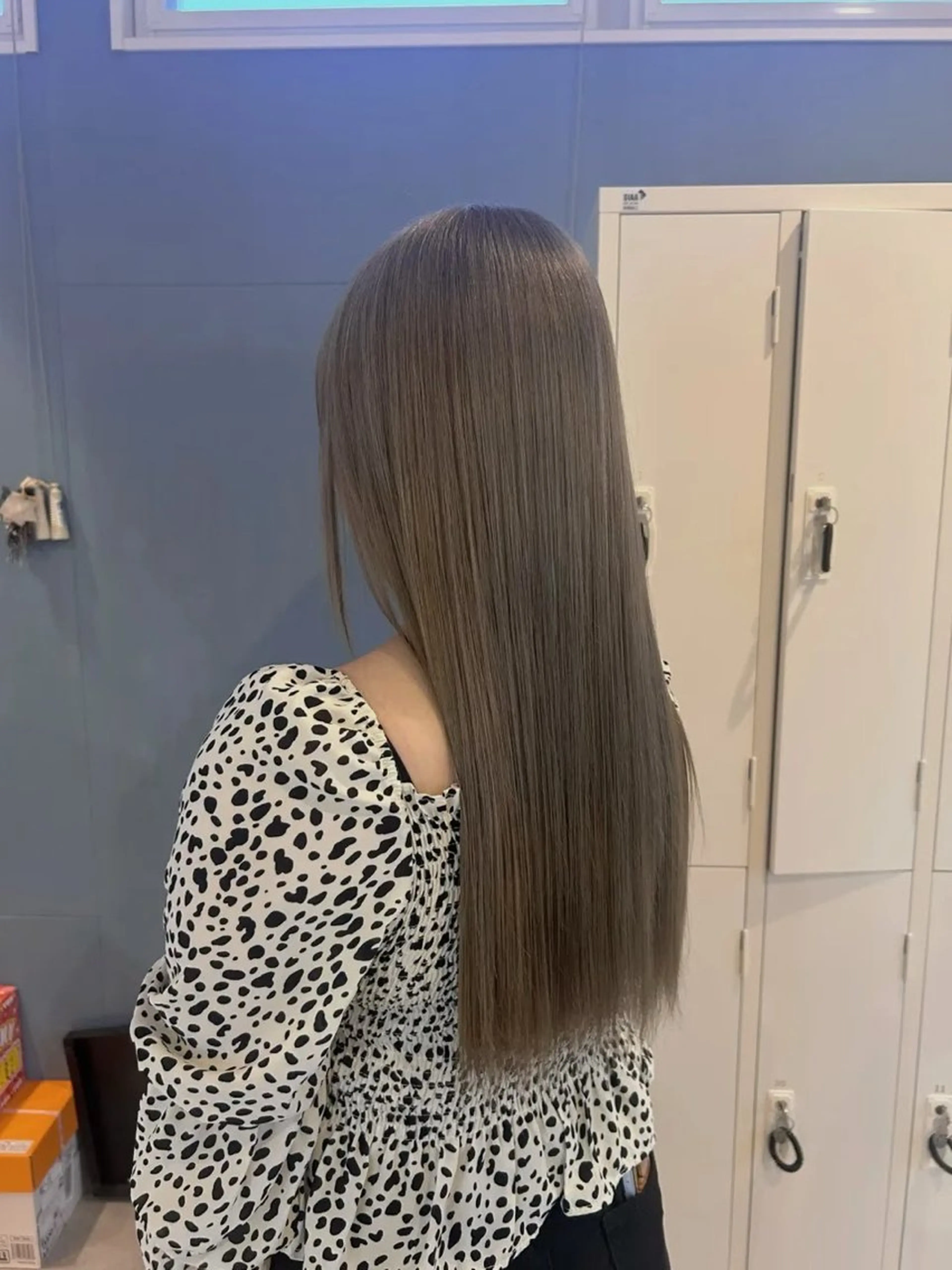 ロング ヘアカラー Plus 1st所属・石崎 奈那のヘアスタイル