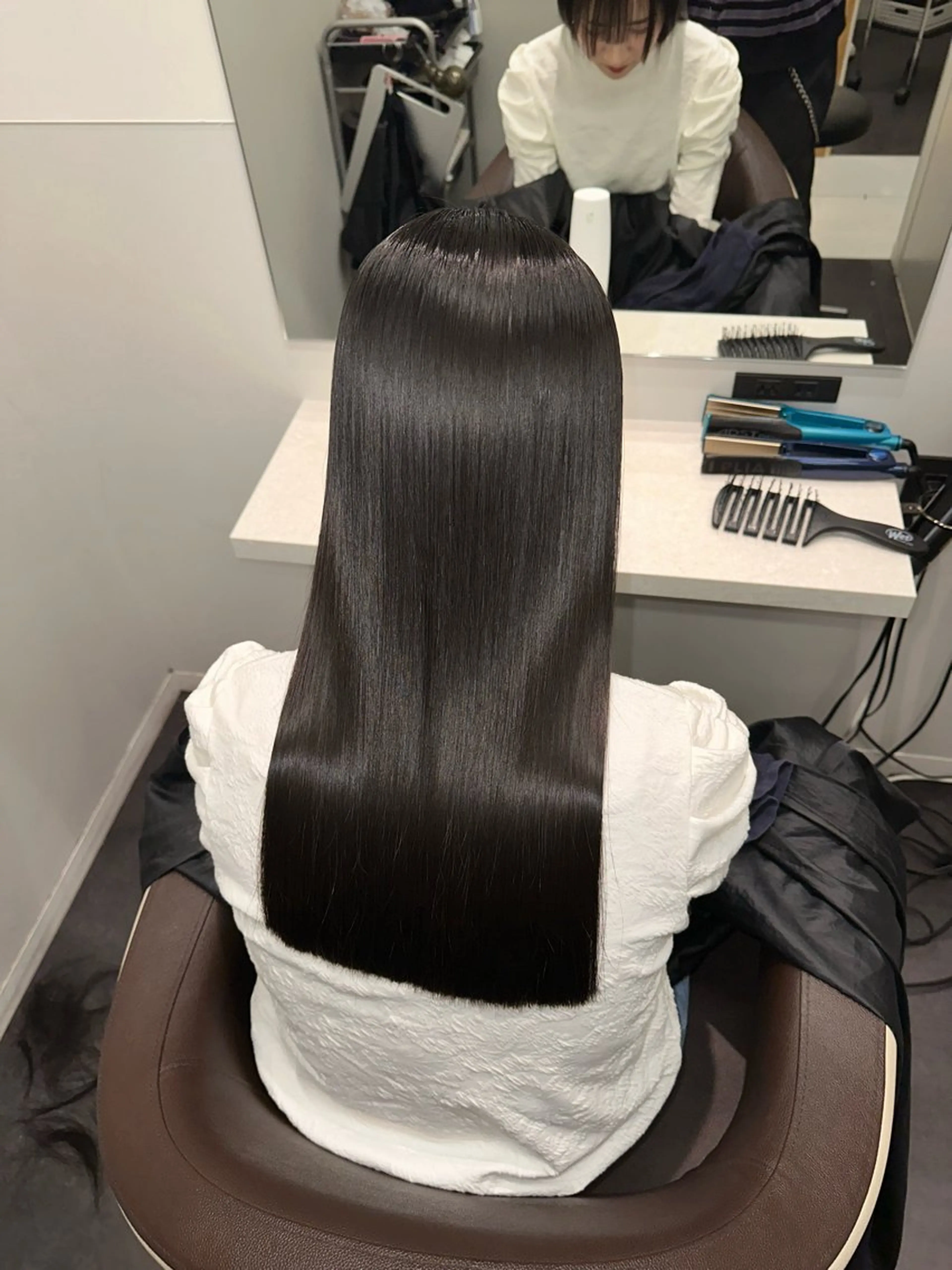 セミロング Wisteria所属・美髪特化✨ 伊織✨縮毛矯正✨のヘアスタイル