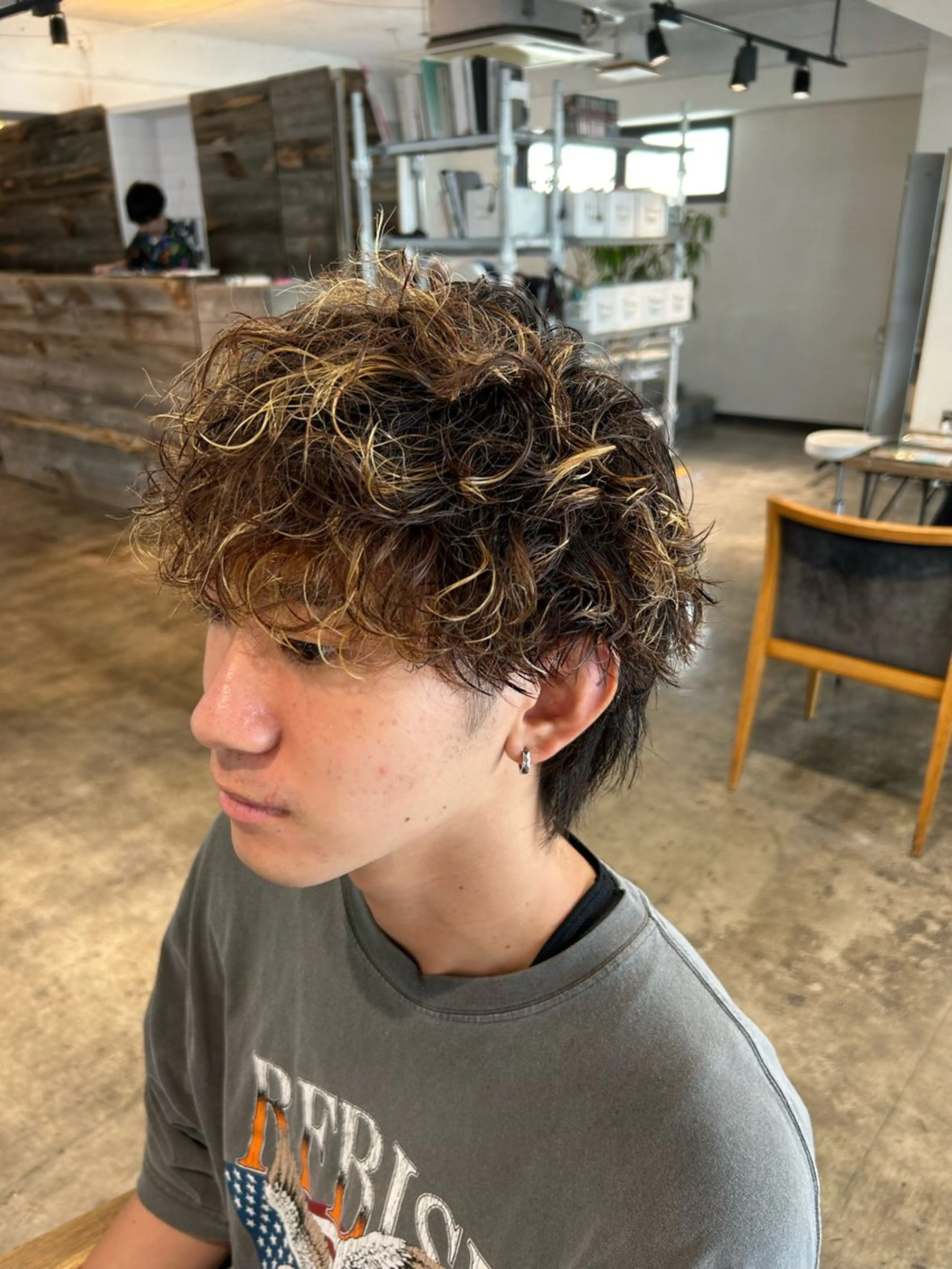 ショート パーマ メンズ カット become men's hair 名駅店所属・名駅/フェザーパーマ 韓国ヘア/森岡のヘアスタイル