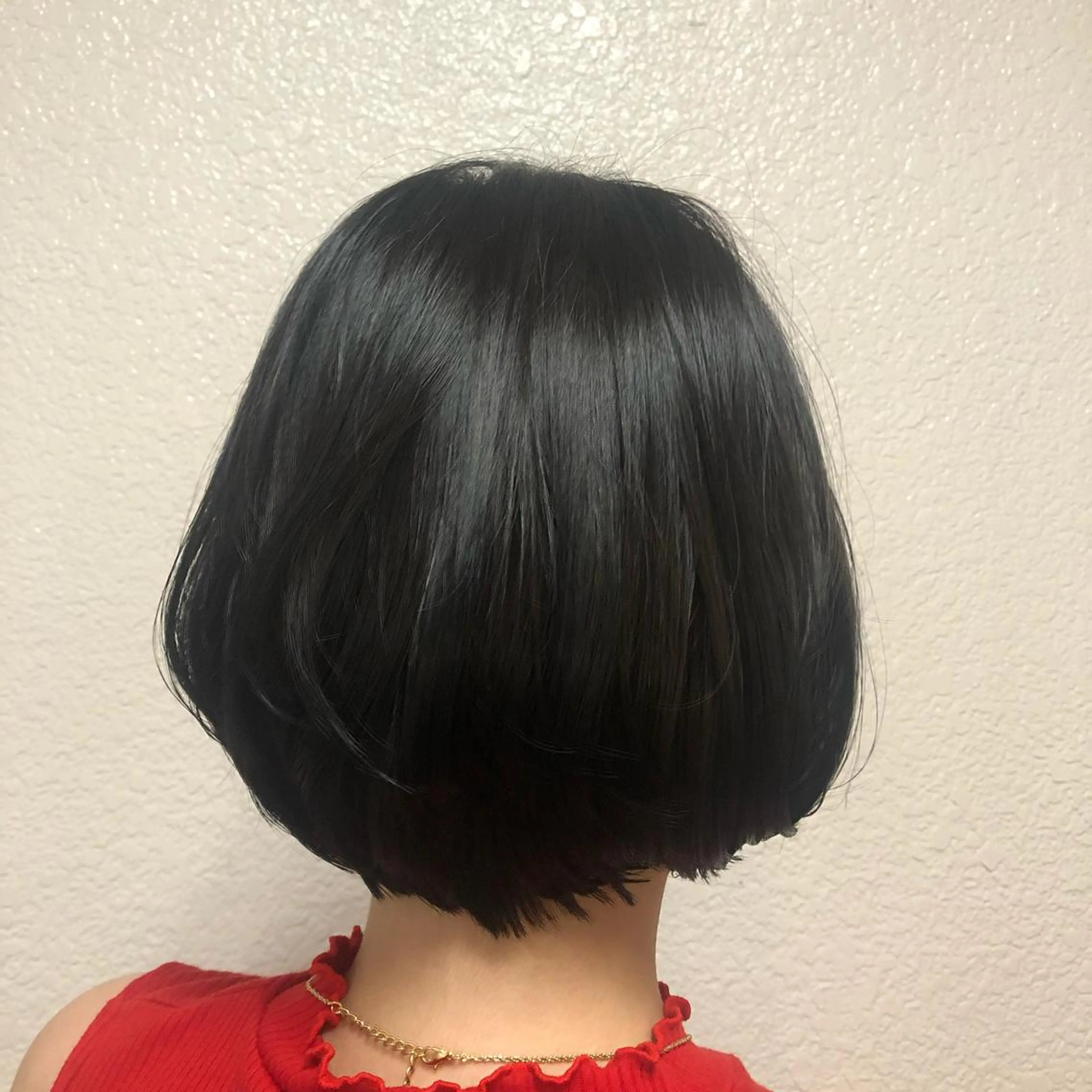 ショート カラー 黒髪 ブルーカラー ブルーブラック 森本　舞✴︎ 似合わせパーマのヘアスタイル
