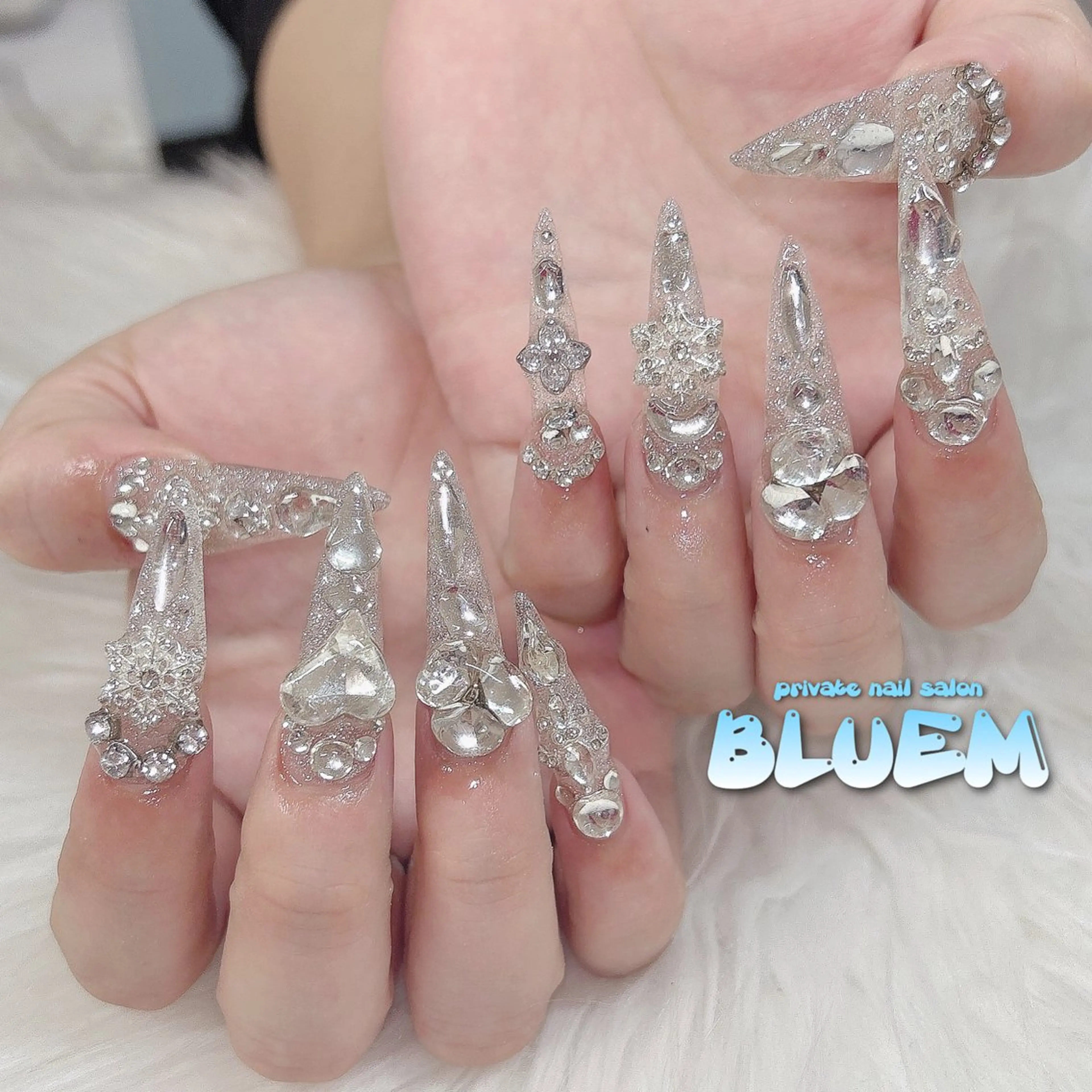 ネイル ハンドネイル BLUEM なな🐶のネイルデザイン