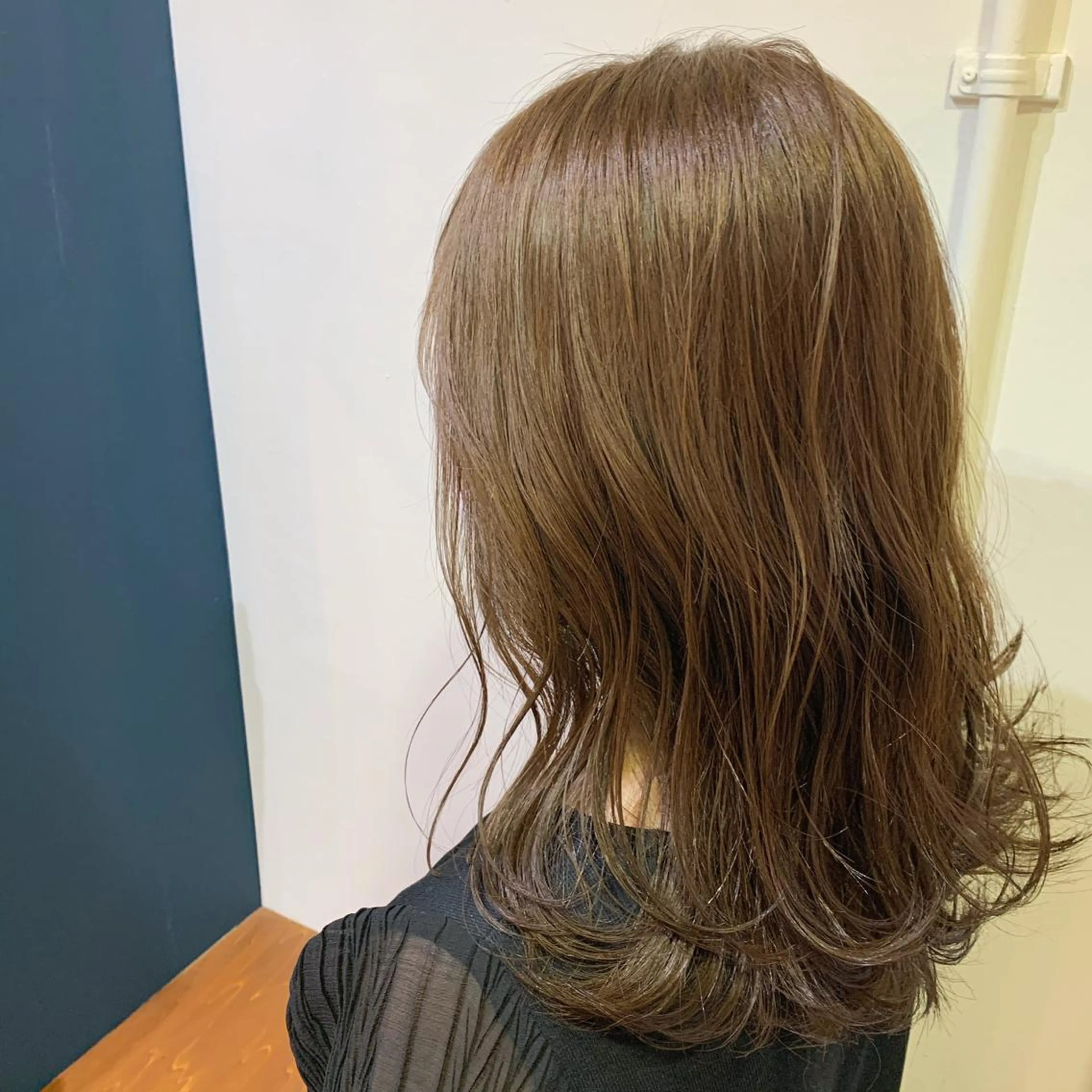 セミロング カラー ヘアアレンジ ベージュカラー カット ヘアカラー トリートメント 山崎 澪のヘアスタイル