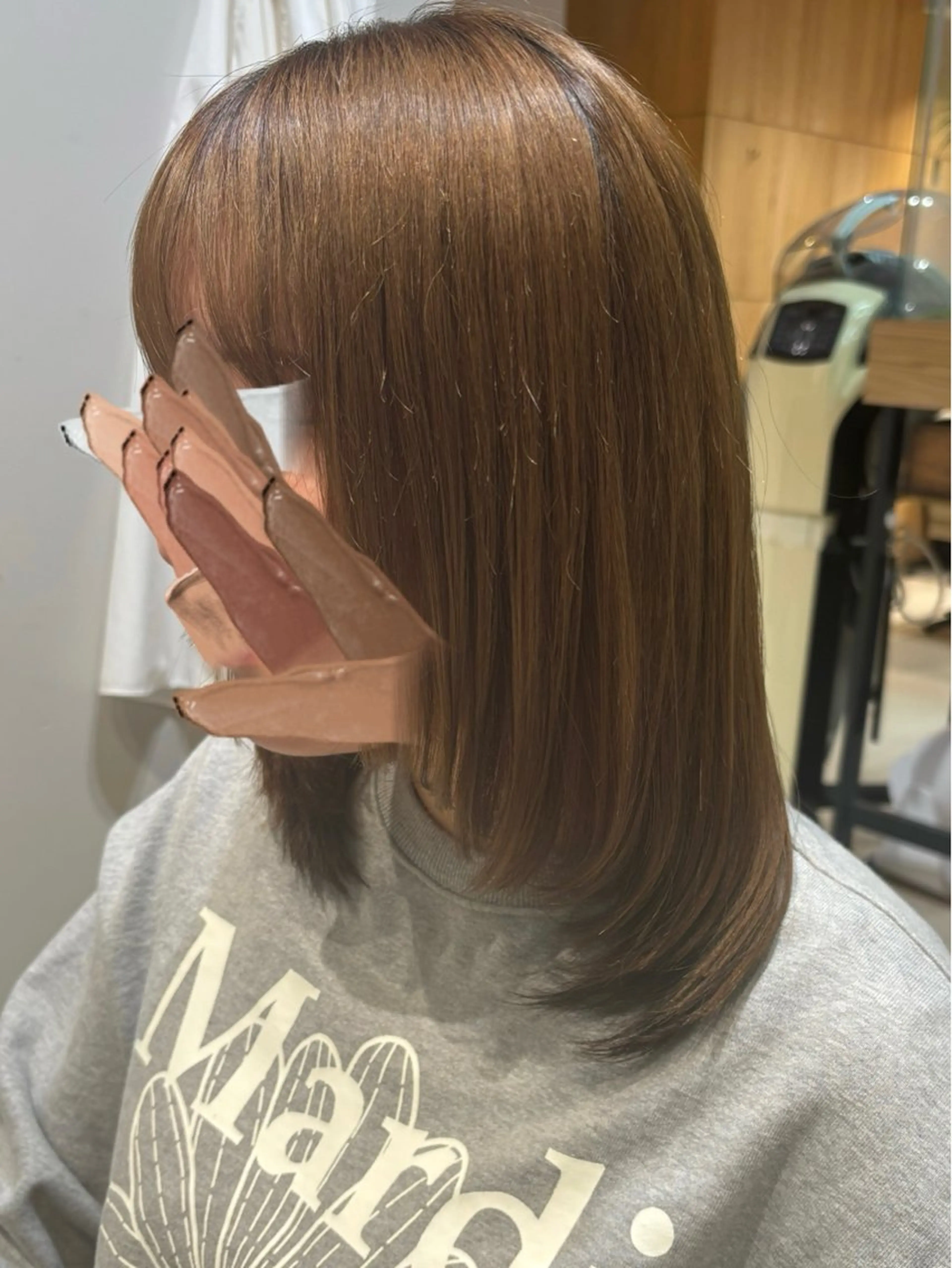 ミディアム レイヤーカット AMELY　寺田 朱里のヘアスタイル