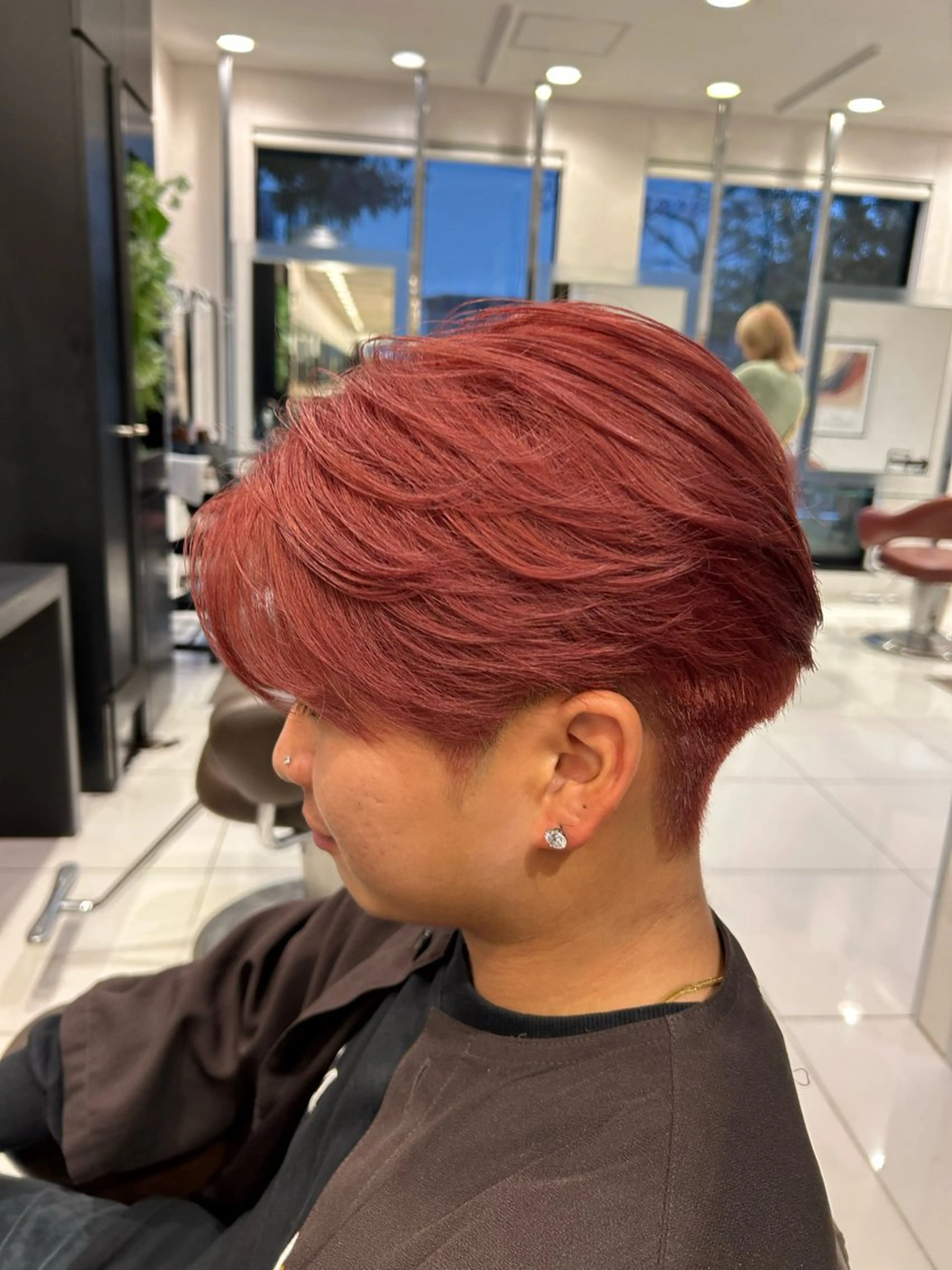 メンズ メンズブリーチ メンズハイライト ヘアカラー 石塚 光流のヘアスタイル