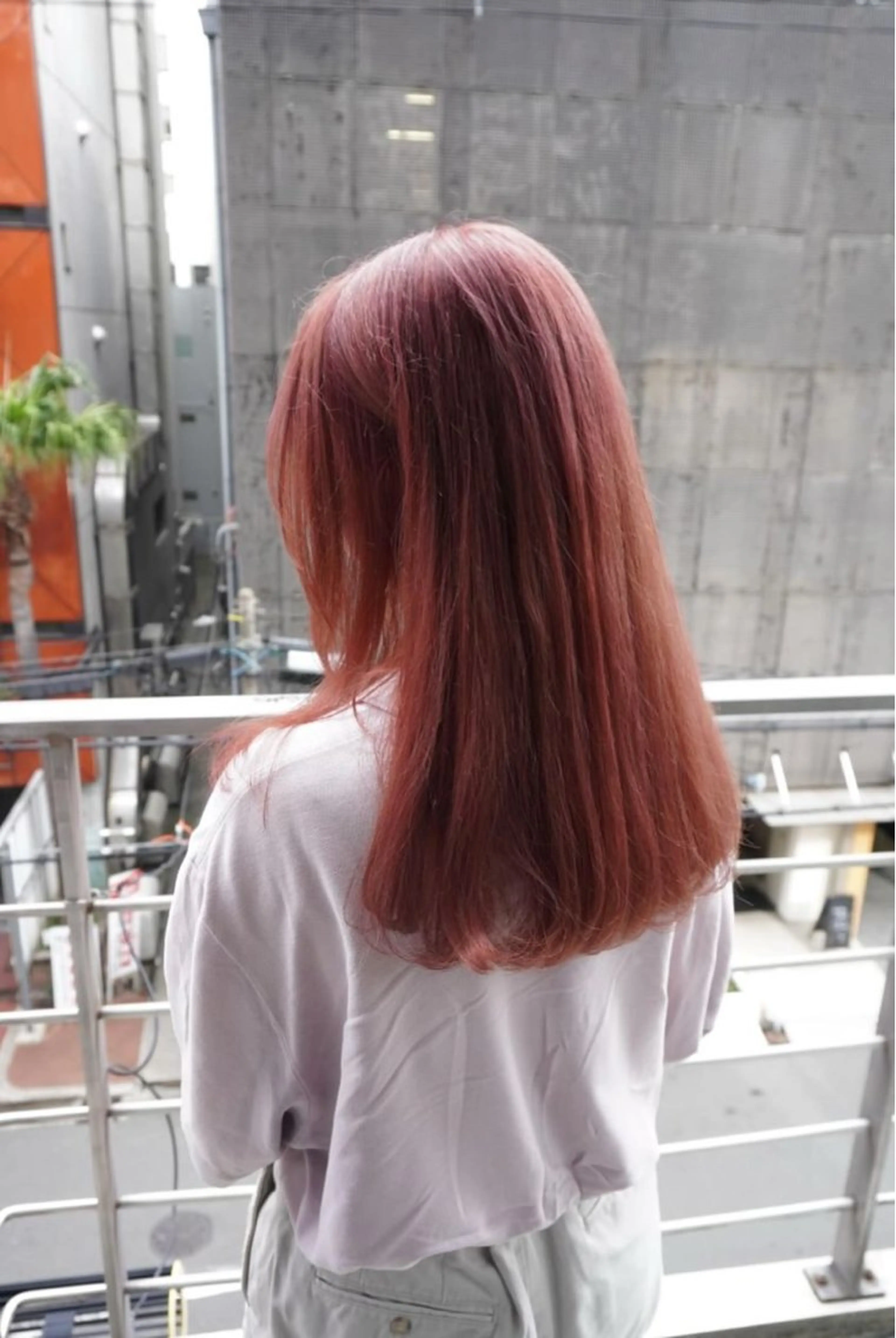 セミロング 佐々木 そらのヘアスタイル