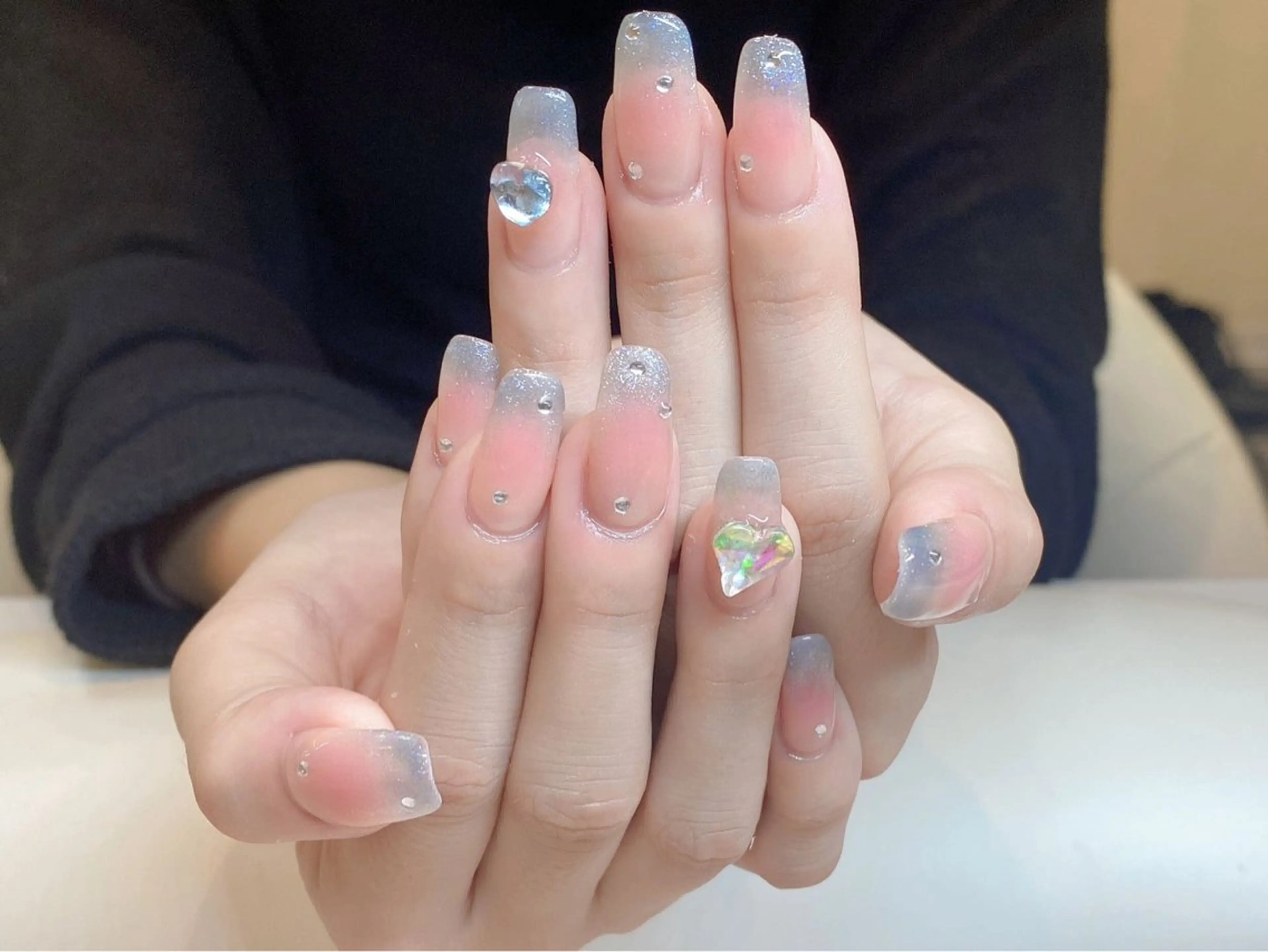 ネイル ジェルネイル ハート 韓国ネイル ニュアンスネイル パラジェル Niko nailサロンのネイルデザイン