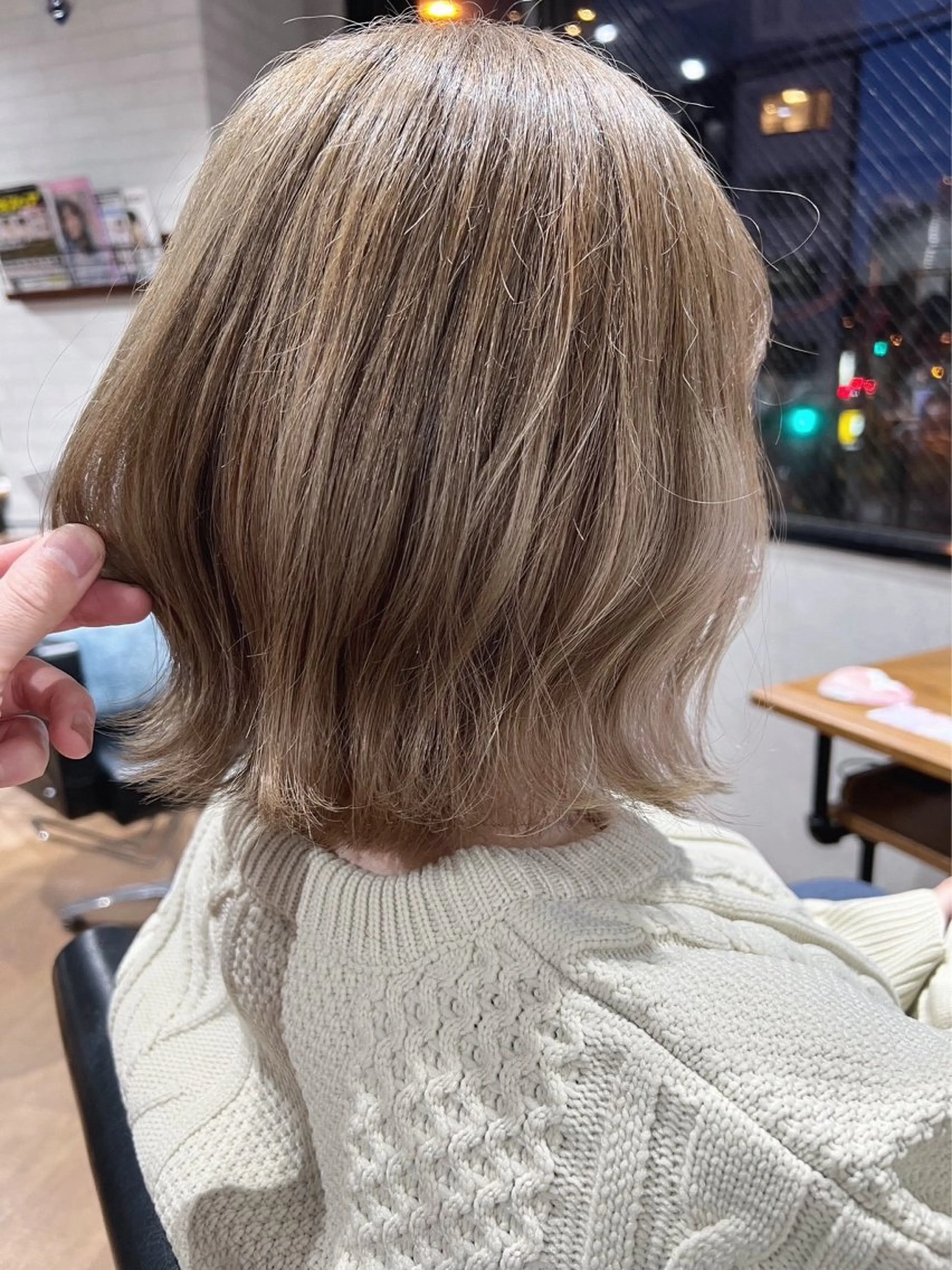 ミディアム カラー 土屋 咲希のヘアスタイル