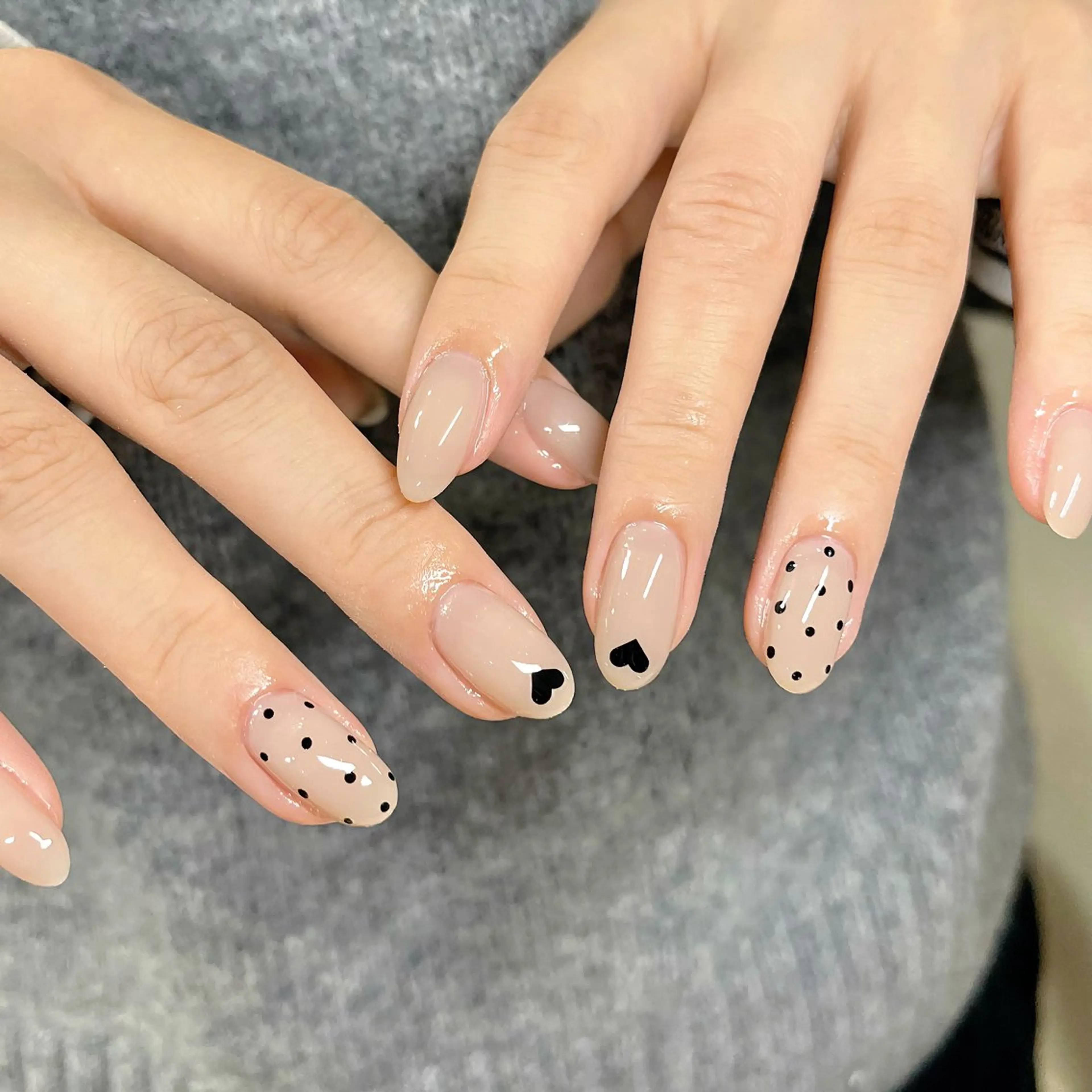 ネイル チークネイル ハート ラメ(グリッター) マグネットネイル ワンカラーネイル ハンドネイル 🫧OPELIA NAIL渋谷🫧のネイルデザイン