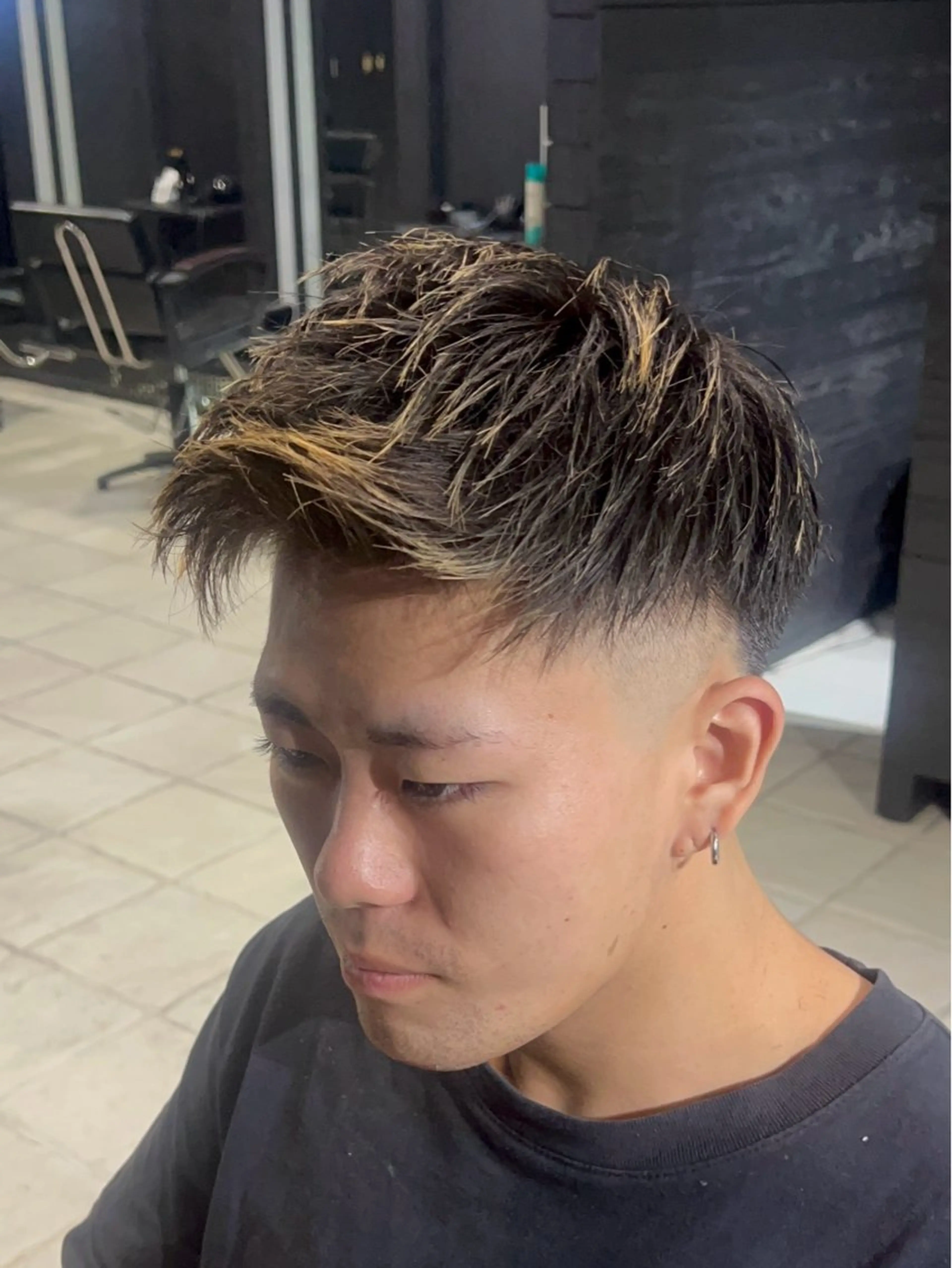 ショート メンズ フェードカット モヒカン スキンフェード ショートヘア 難波/メンズウルフ・ フェザーパーマ鶴田文のヘアスタイル