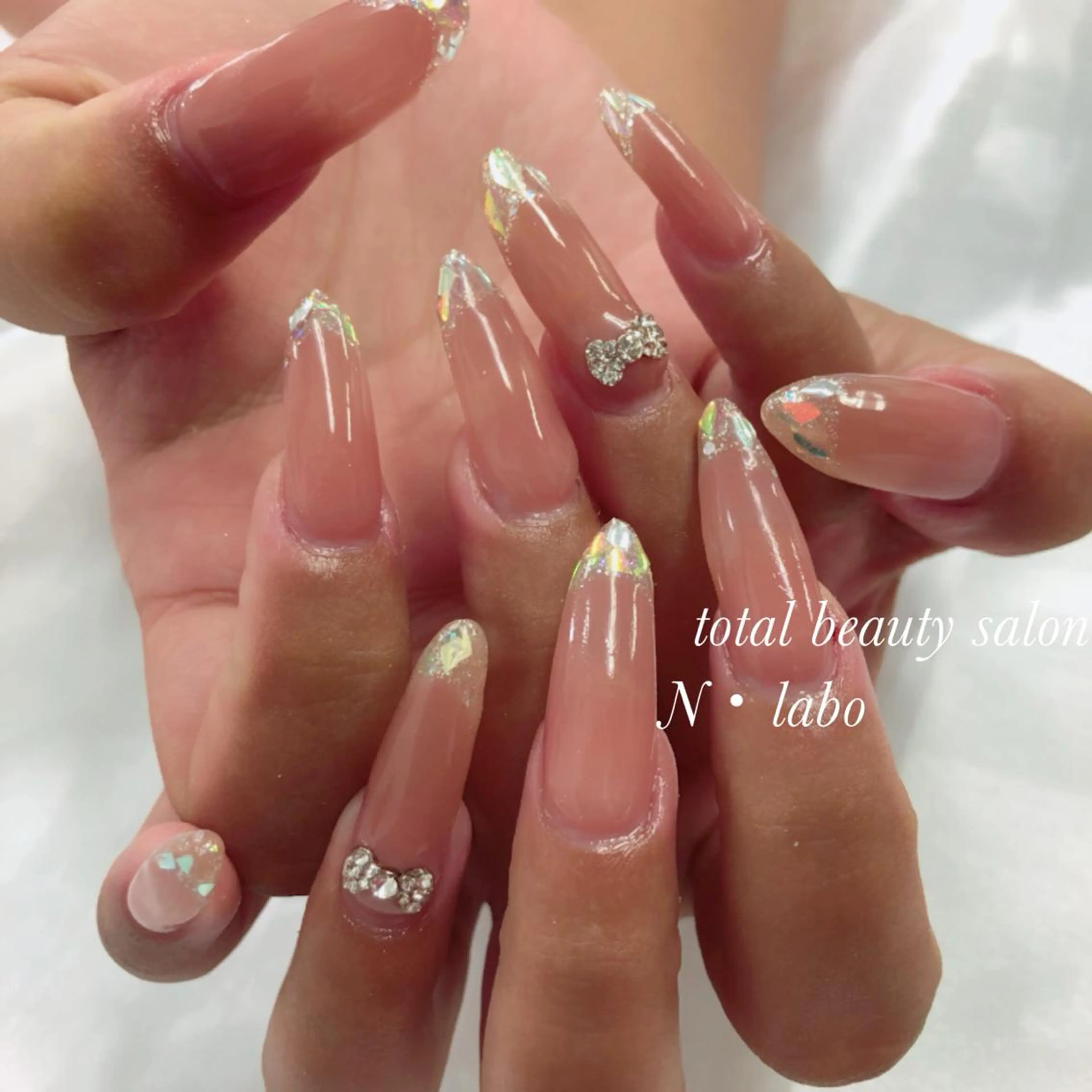 ネイル フレンチネイル ガラスフレンチ Gracias. rieのネイルデザイン