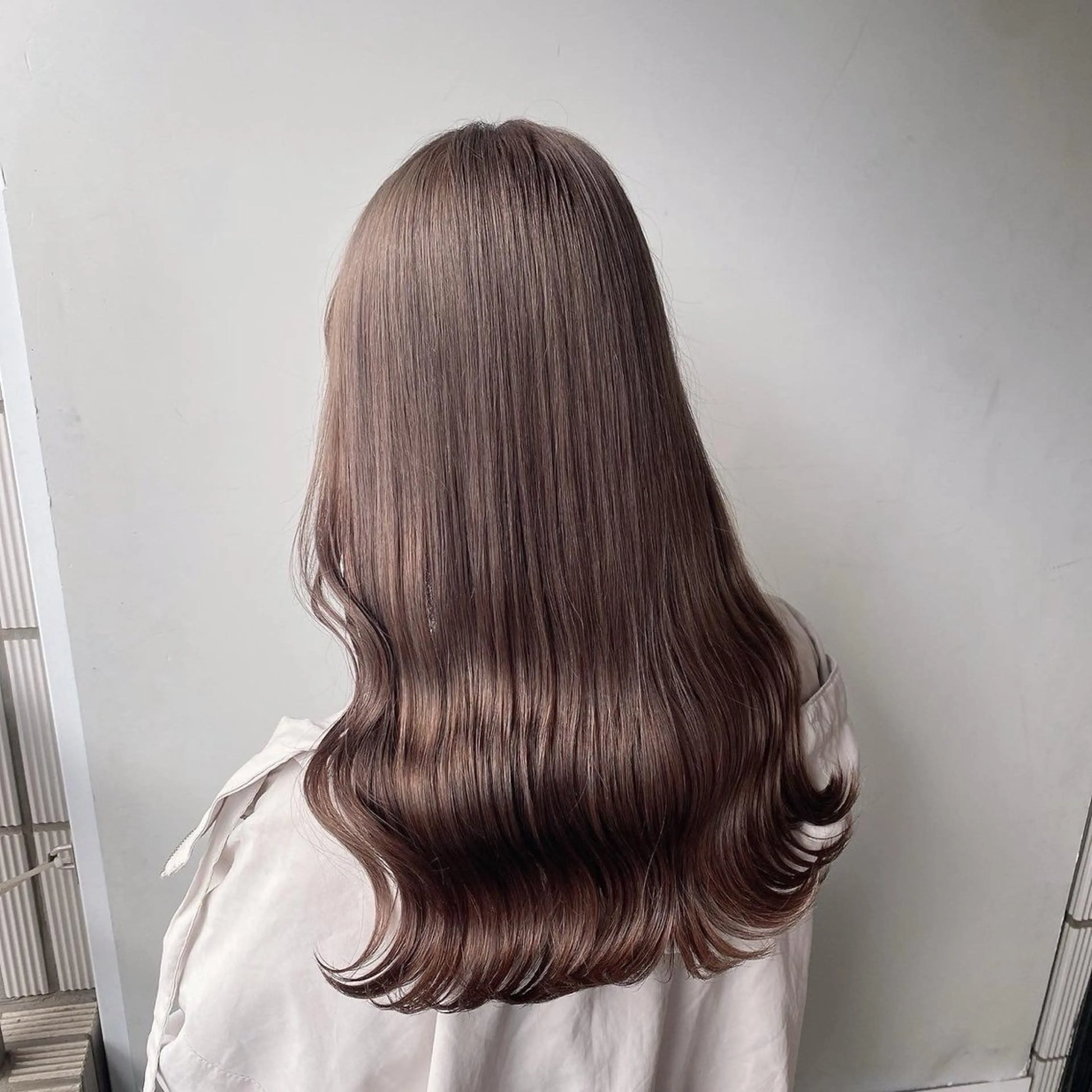 ロング カラー ブラウンカラー 透明感カラー 韓国風🤍グレ ージュ🤍たくみのヘアスタイル