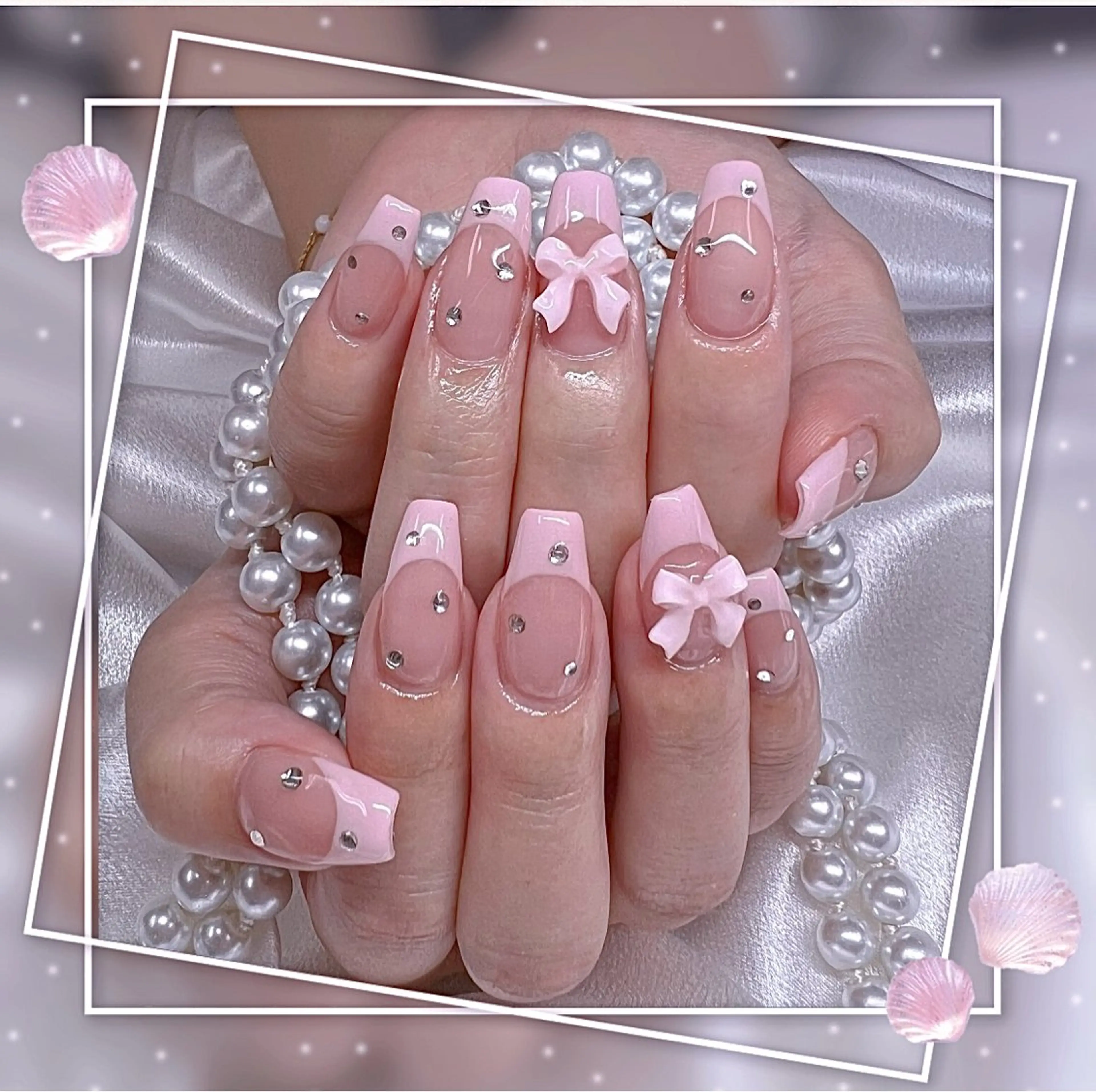 ネイル グラデーション キラキラネイル 韓国ネイル マグネットネイル ピンク ハンドネイル ハンドケア Chill Nailsalonのネイルデザイン