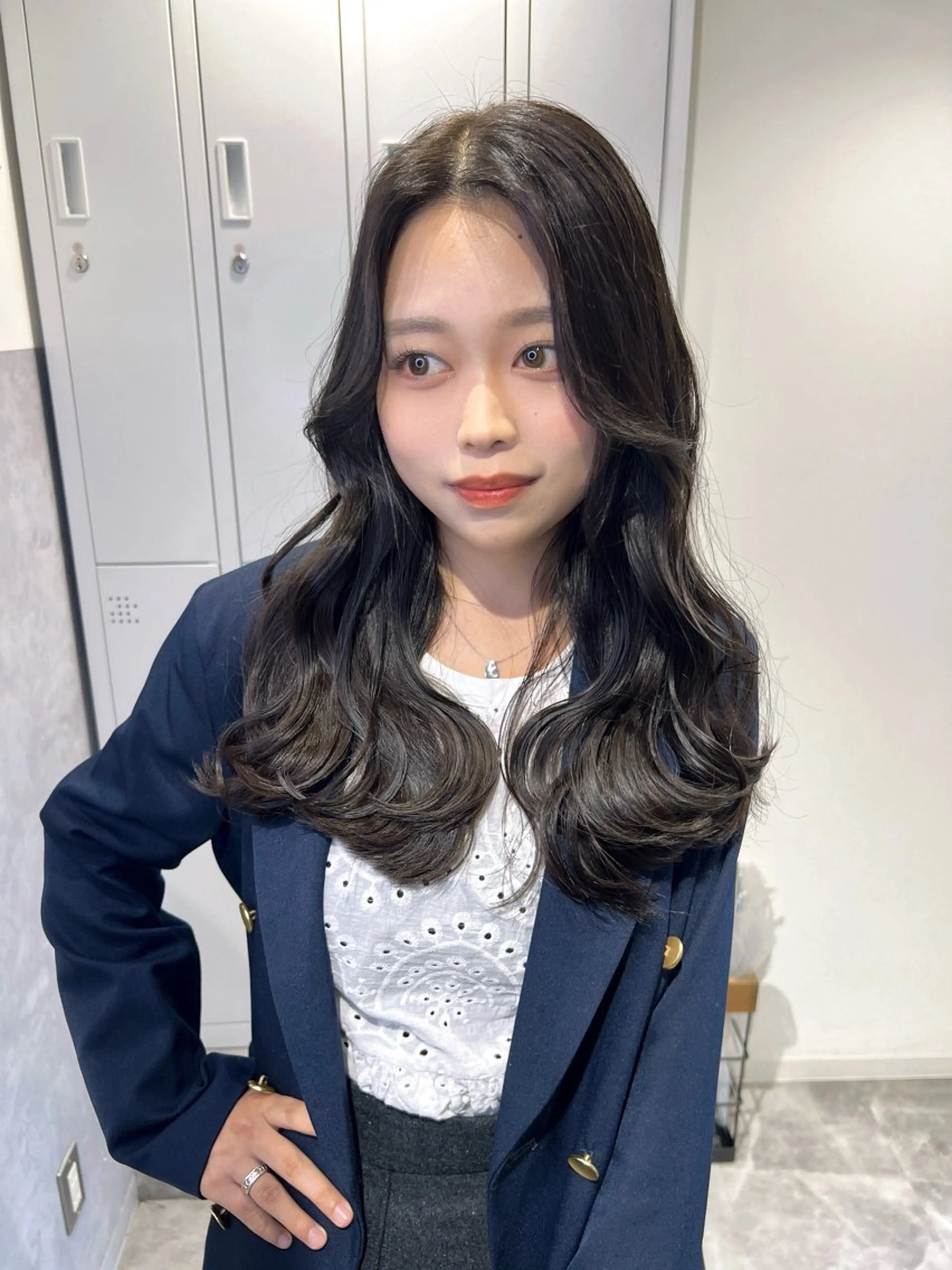 ロング カラー ブリーチ ケアブリーチ トリートメント TOMONA👑 ミルクティーレイヤーのヘアスタイル