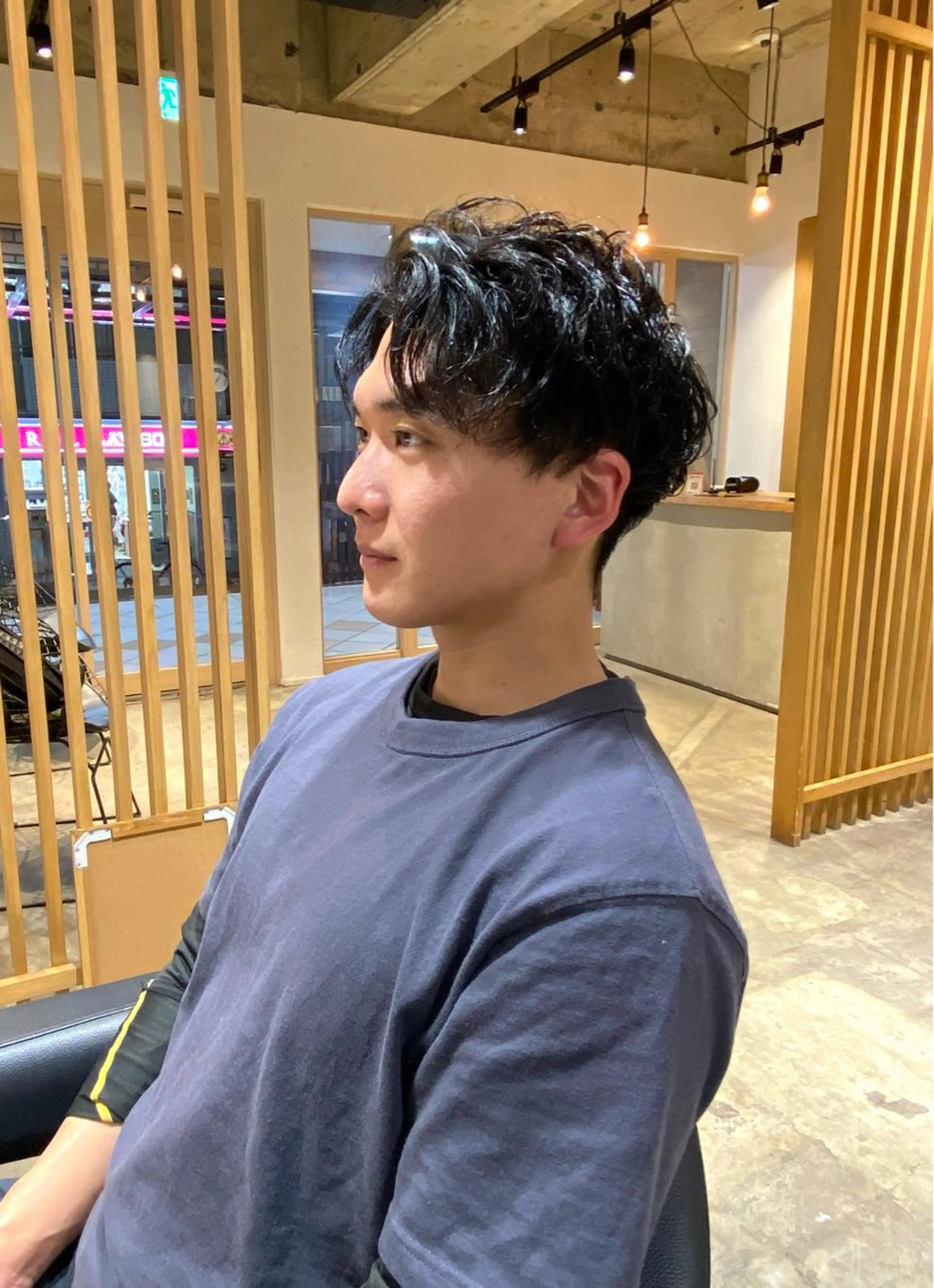 ミディアム メンズ くせ毛 🤎カット/ブリーチ /縮毛矯正/大宮🤎のヘアスタイル