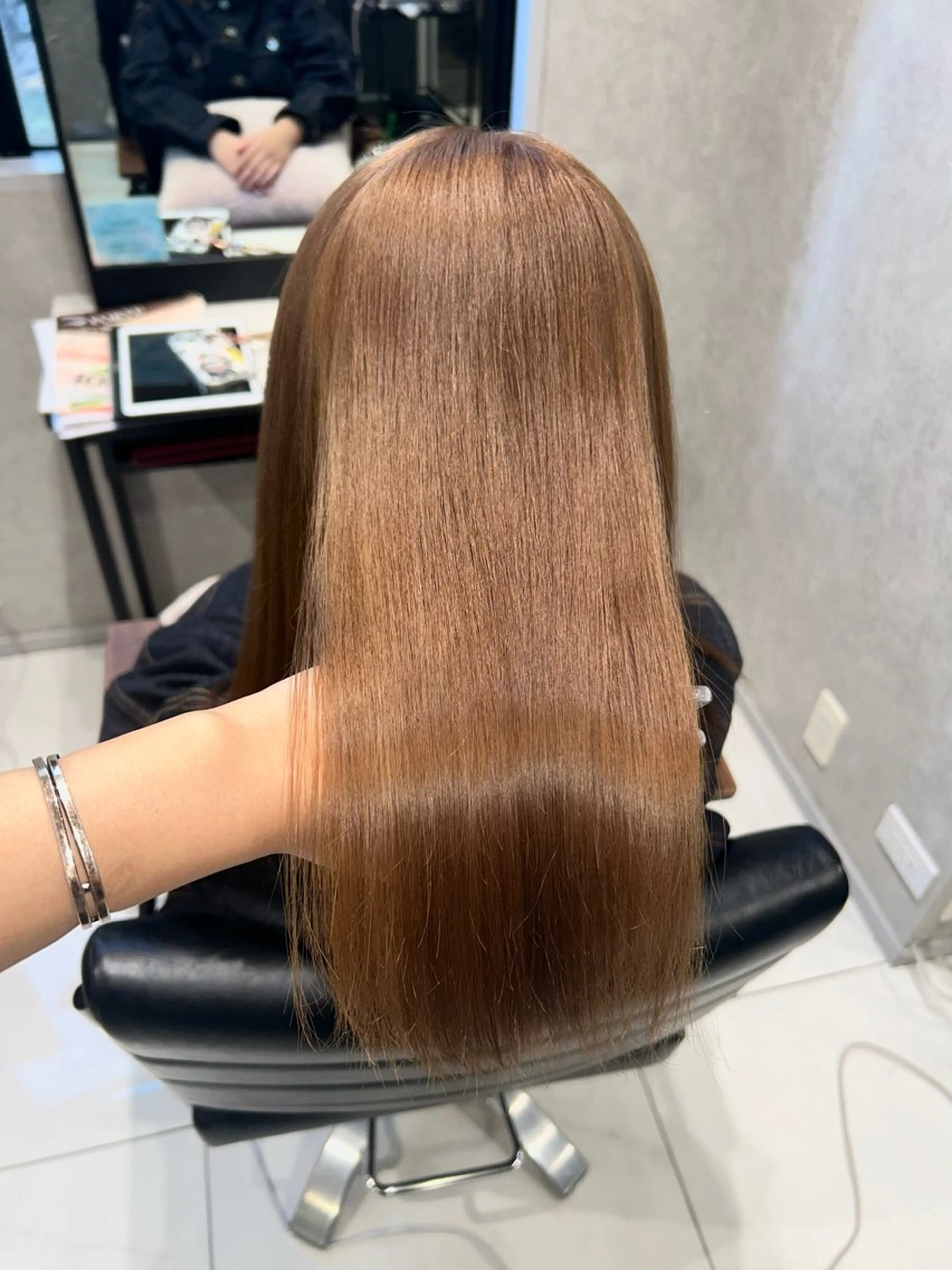 カラー ベージュカラー ミルクティーベージュ ヘアカラー 透明感カラー💙 束感まつげ🪼海月のヘアスタイル