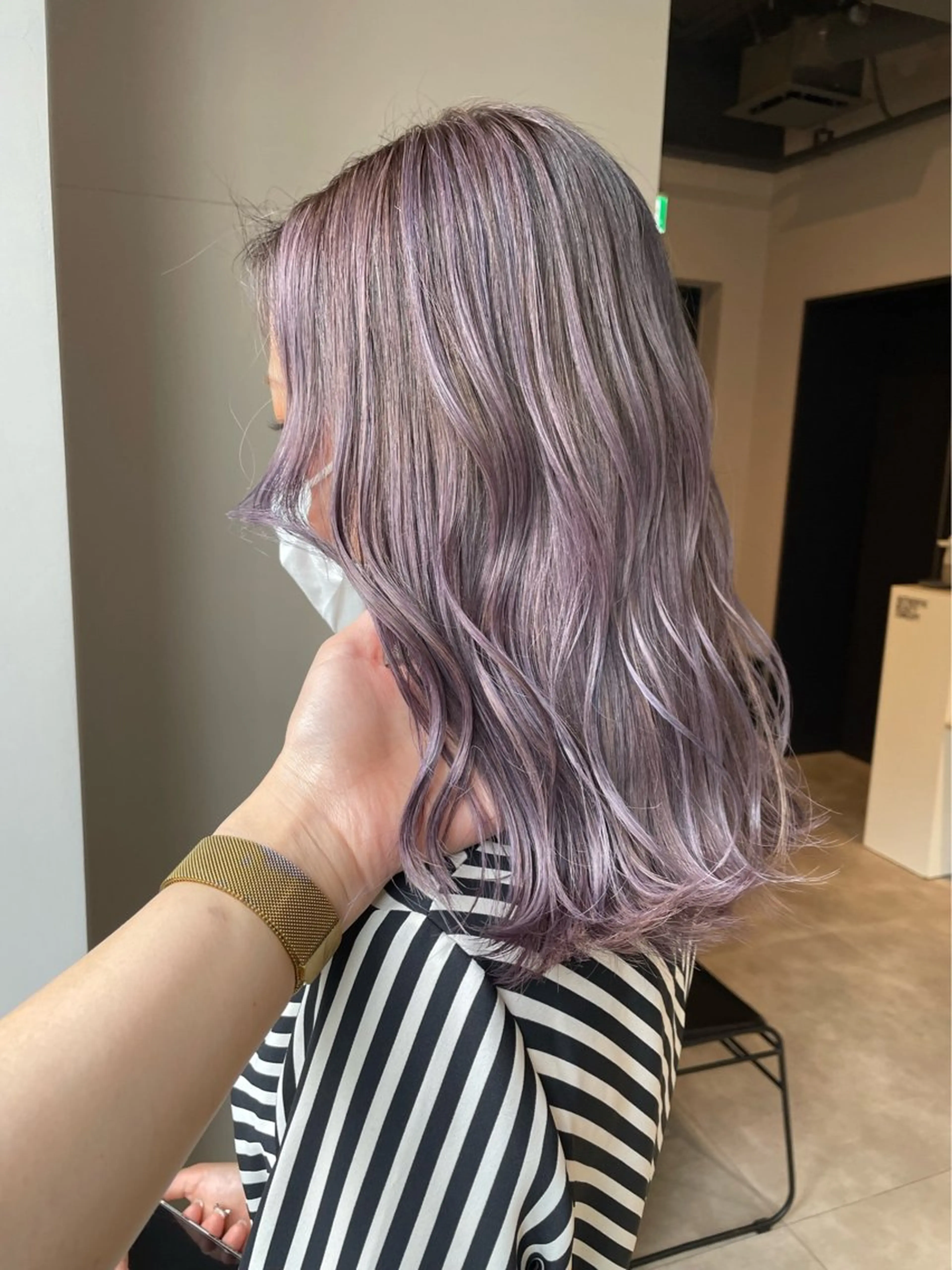 ミディアム カラー ラベンダーカラー ヘアカラー トリートメント ブリーチ👩‍🦳/ ‪✂︎MANAMIのヘアスタイル