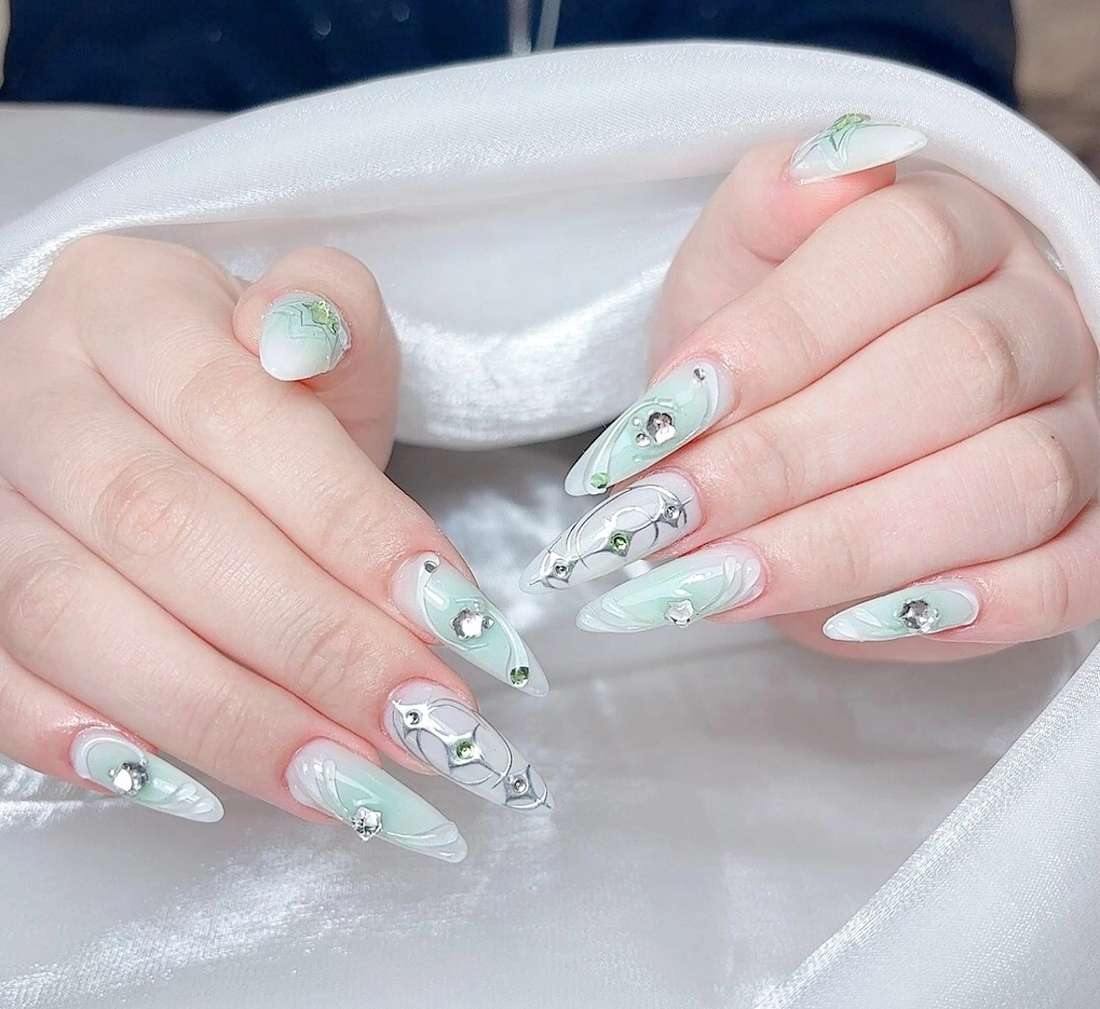 ネイル ハンドネイル 🎀Ｍ nails✨ ビューティーのネイルデザイン