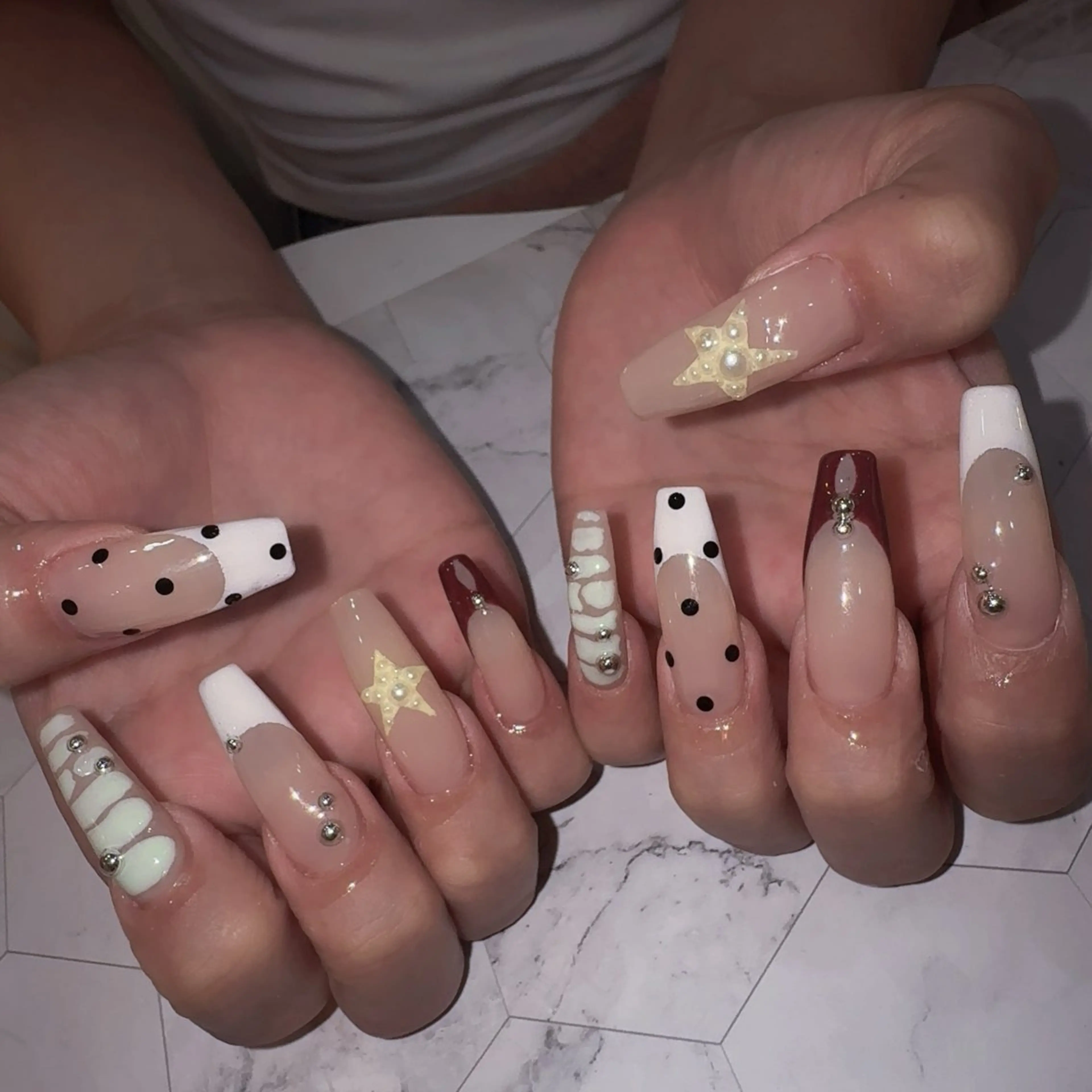 ネイル アートネイル オーロラネイル 長さ出し ジェルネイル キラキラネイル ハンドネイル HanaAoyama所属・HanaAoyama RINAのネイルデザイン