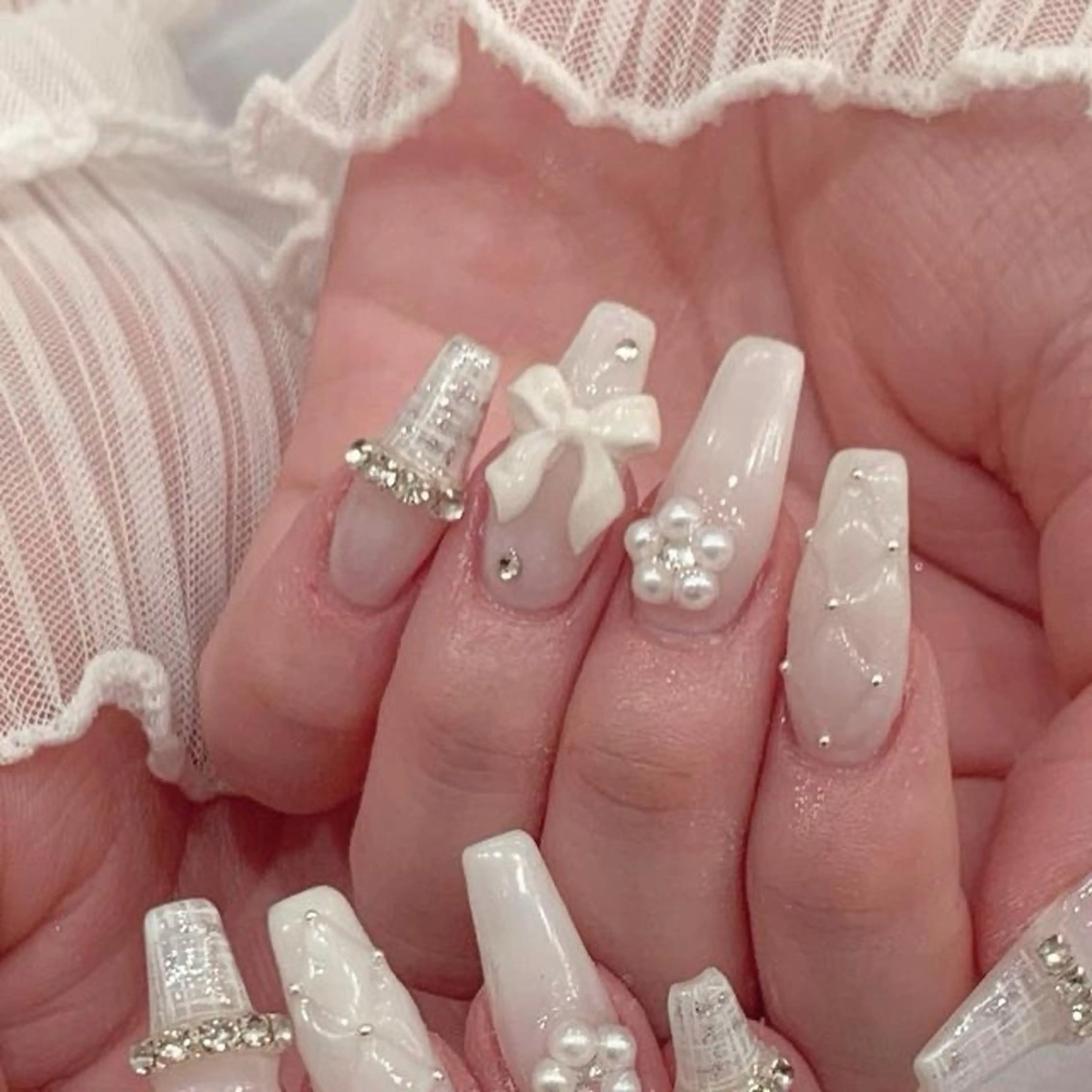 ネイル フットネイル フレンチネイル グラデーション キラキラネイル マグネットネイル ハンドネイル Lina nail Lina nailのネイルデザイン