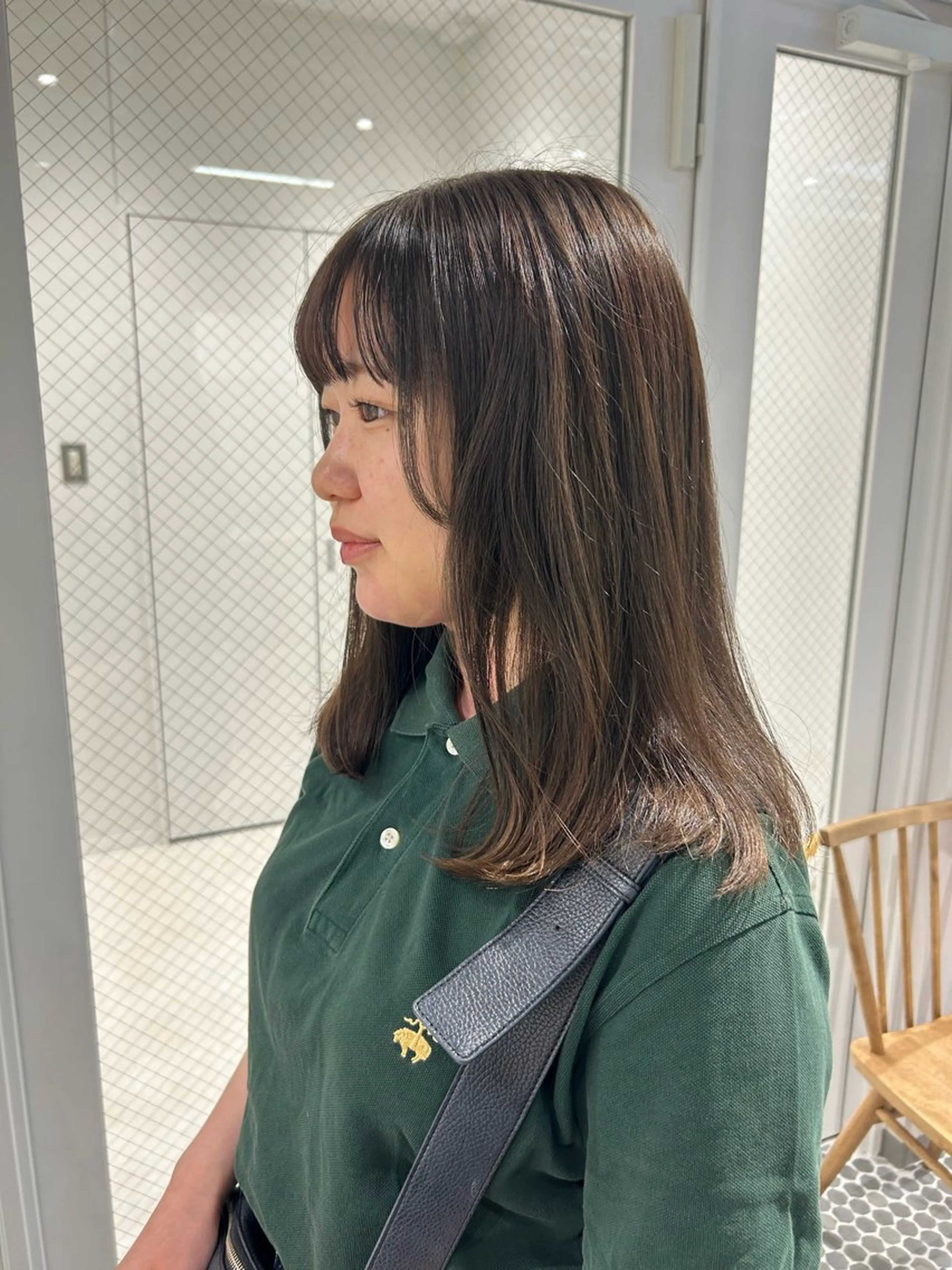 セミロング カラー ブラウンカラー オリーブブラウン カット ヘアカラー トリートメント SALOWIN栄 三丁目 木戸里実のヘアスタイル
