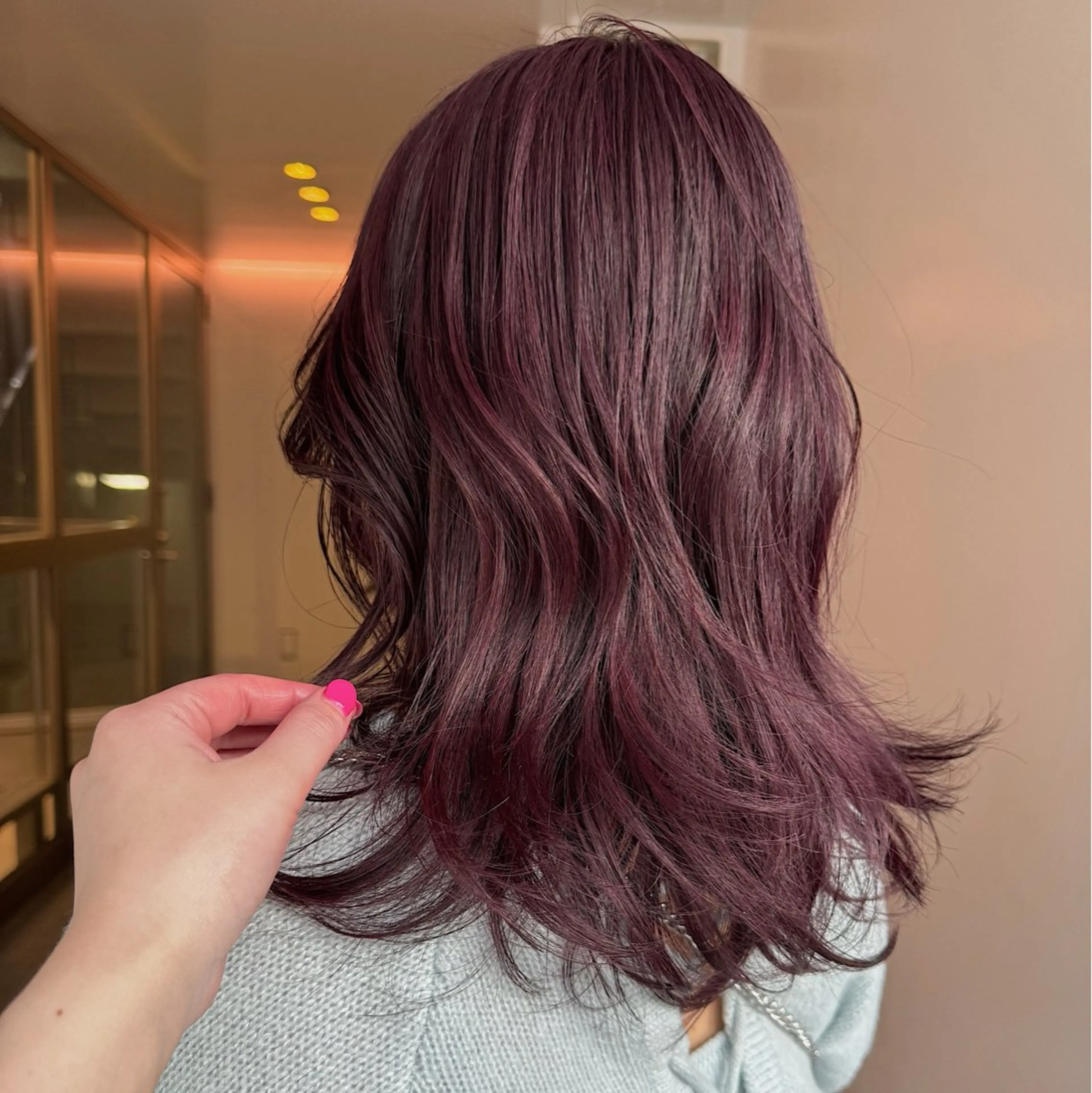 セミロング カラー ヘアアレンジ ブリーチ カット ヘアカラー 🌐サトウ リョウ🌐のヘアスタイル