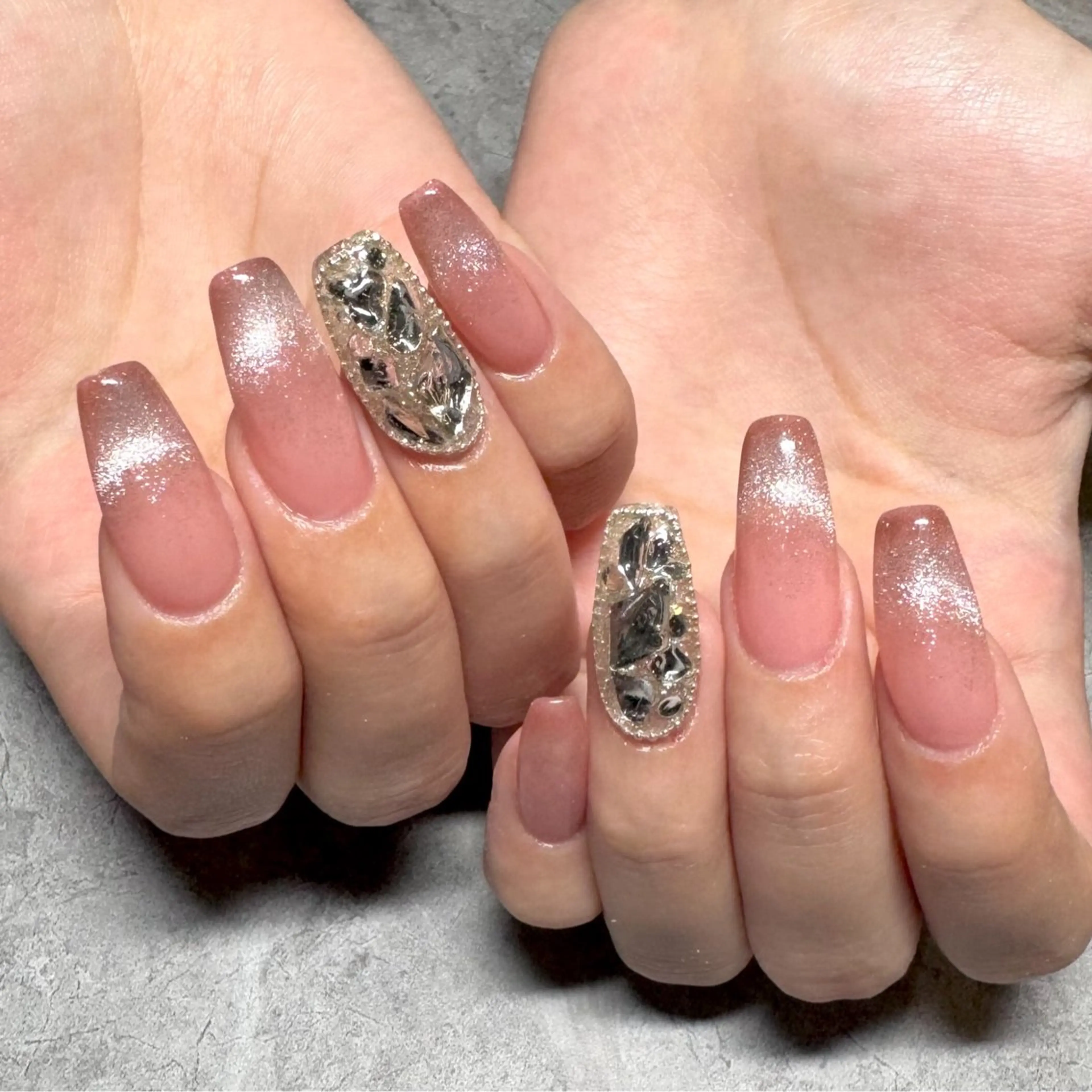 ネイル グラデーション マグネットネイル 夏ネイル ワンホンネイル ハンドネイル Nail Salon Lillion【リリオン】所属・lillion karenのネイルデザイン