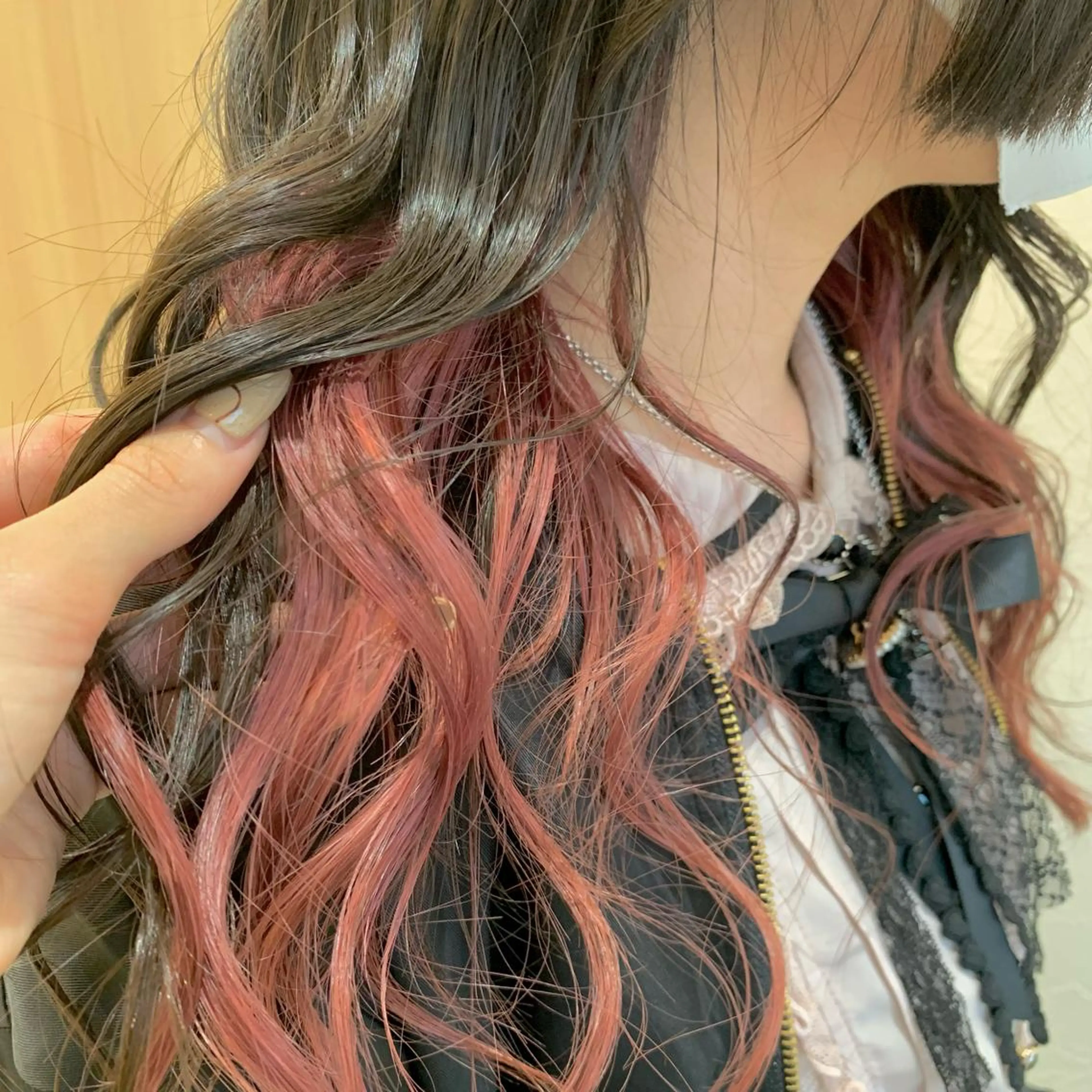 ロング カラー ヘアカラー トリートメント 店長ハイトーンカラー 柞山史奈のヘアスタイル