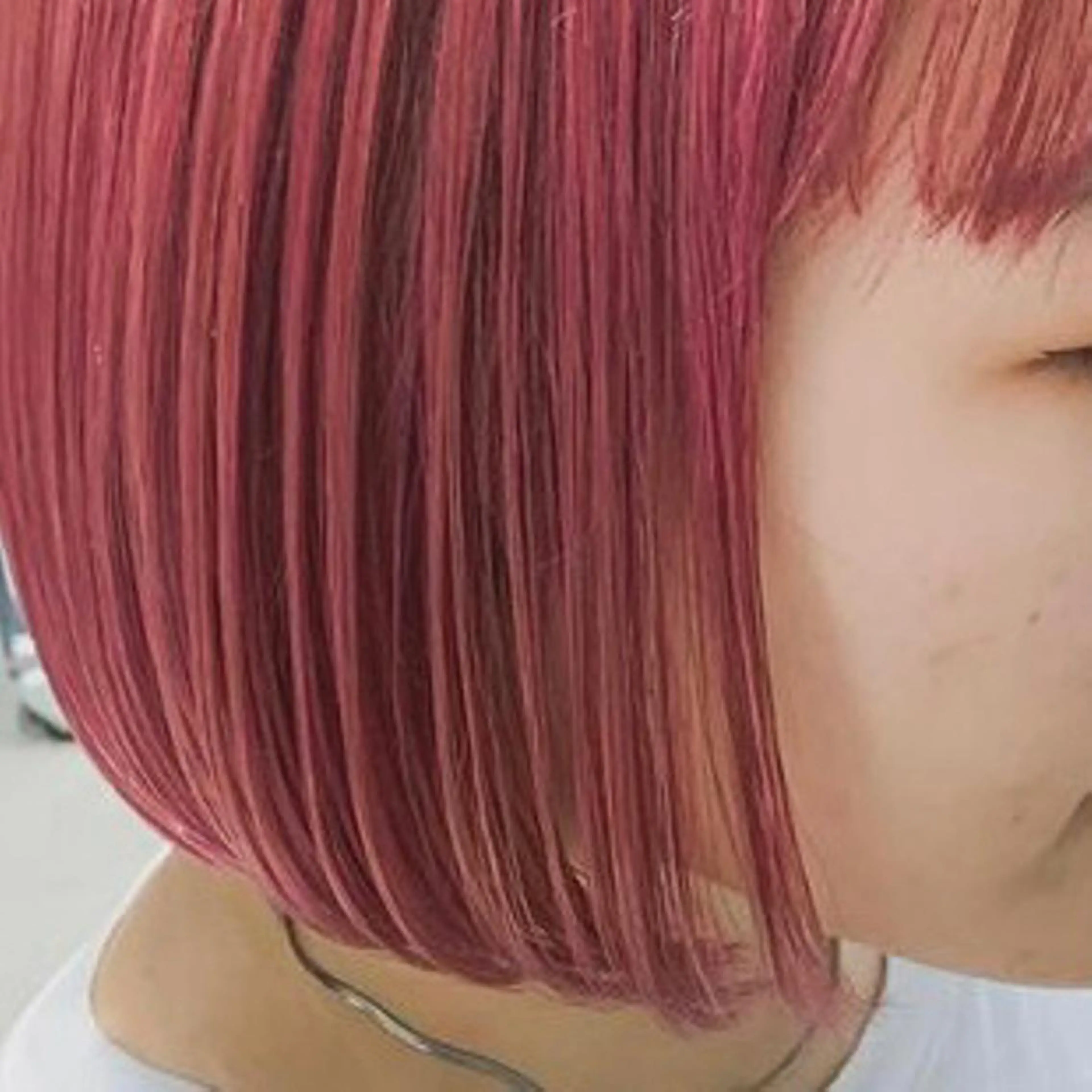 ショート ヘアカラー Yahiko ハイトーンのヘアスタイル