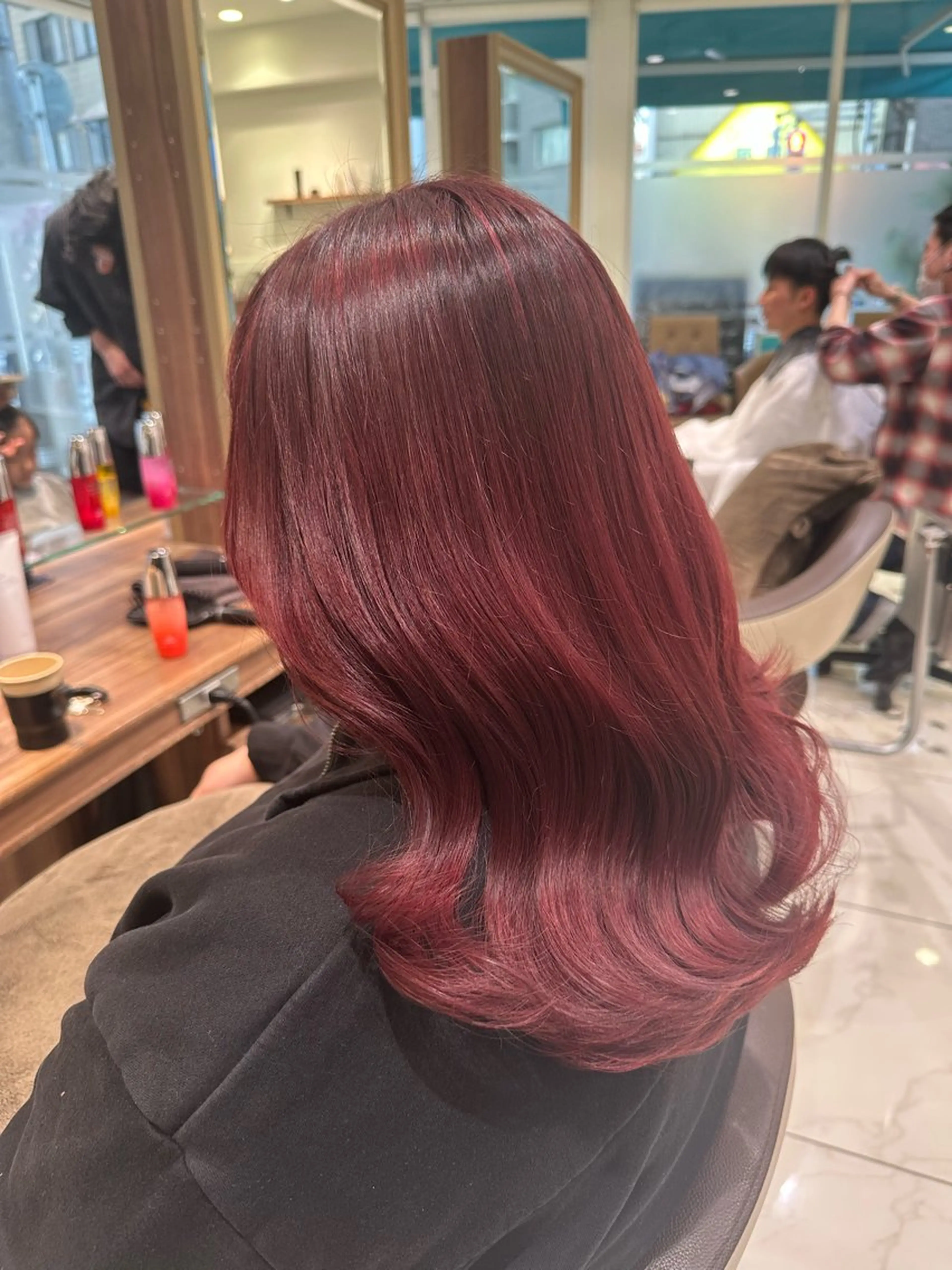 カラー レッドカラー ヘアカラー 佐藤 柊斗のヘアスタイル