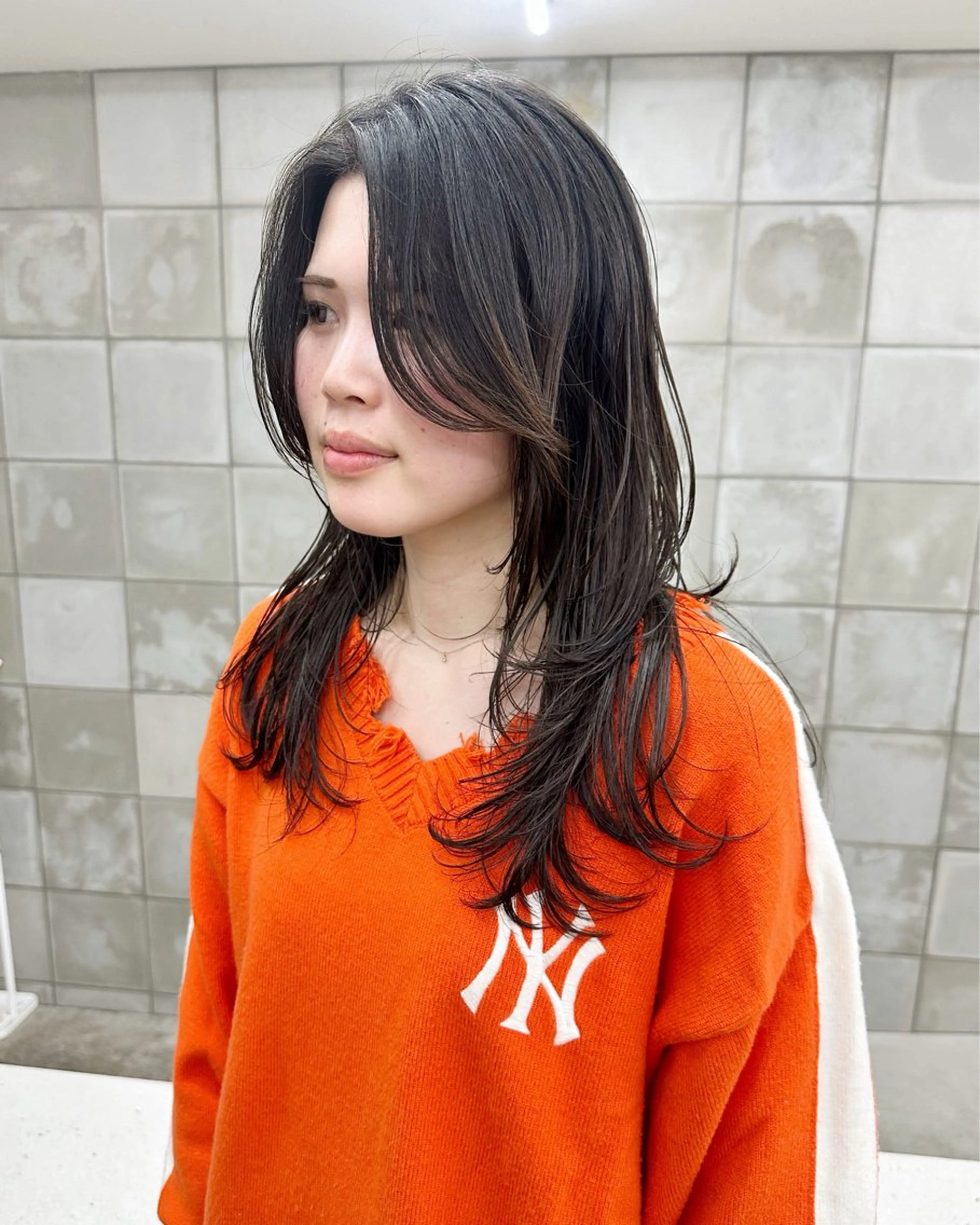 ミディアム カラー レイヤーカット ウルフカット ウルフレイヤー カット ヘアカラー 榛地 渉馬のヘアスタイル