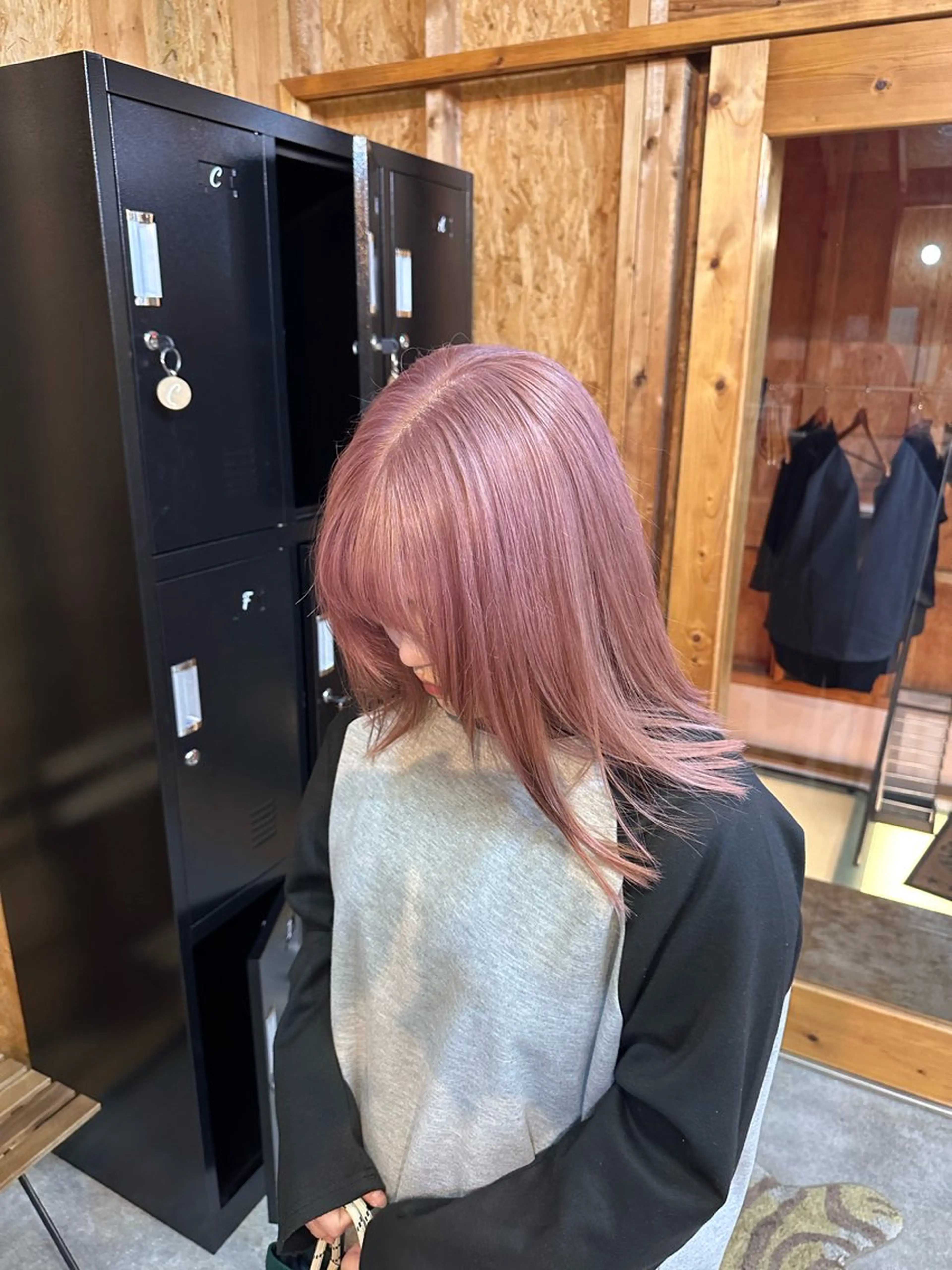 ミディアム 🧸ミルクティー /ブリーチ🫧あずみのヘアスタイル