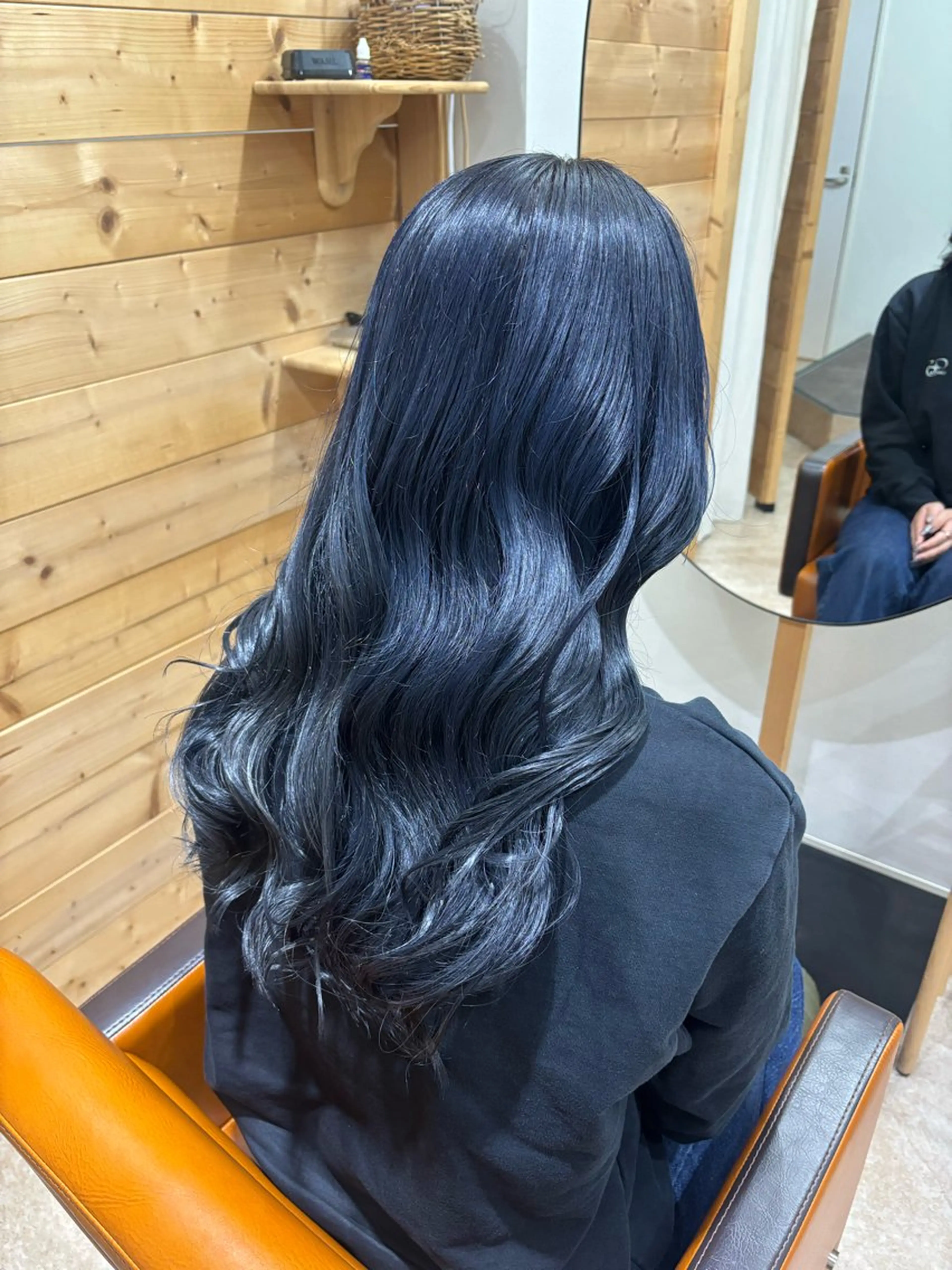 ロング カラー ume所属・LILi リリのヘアスタイル