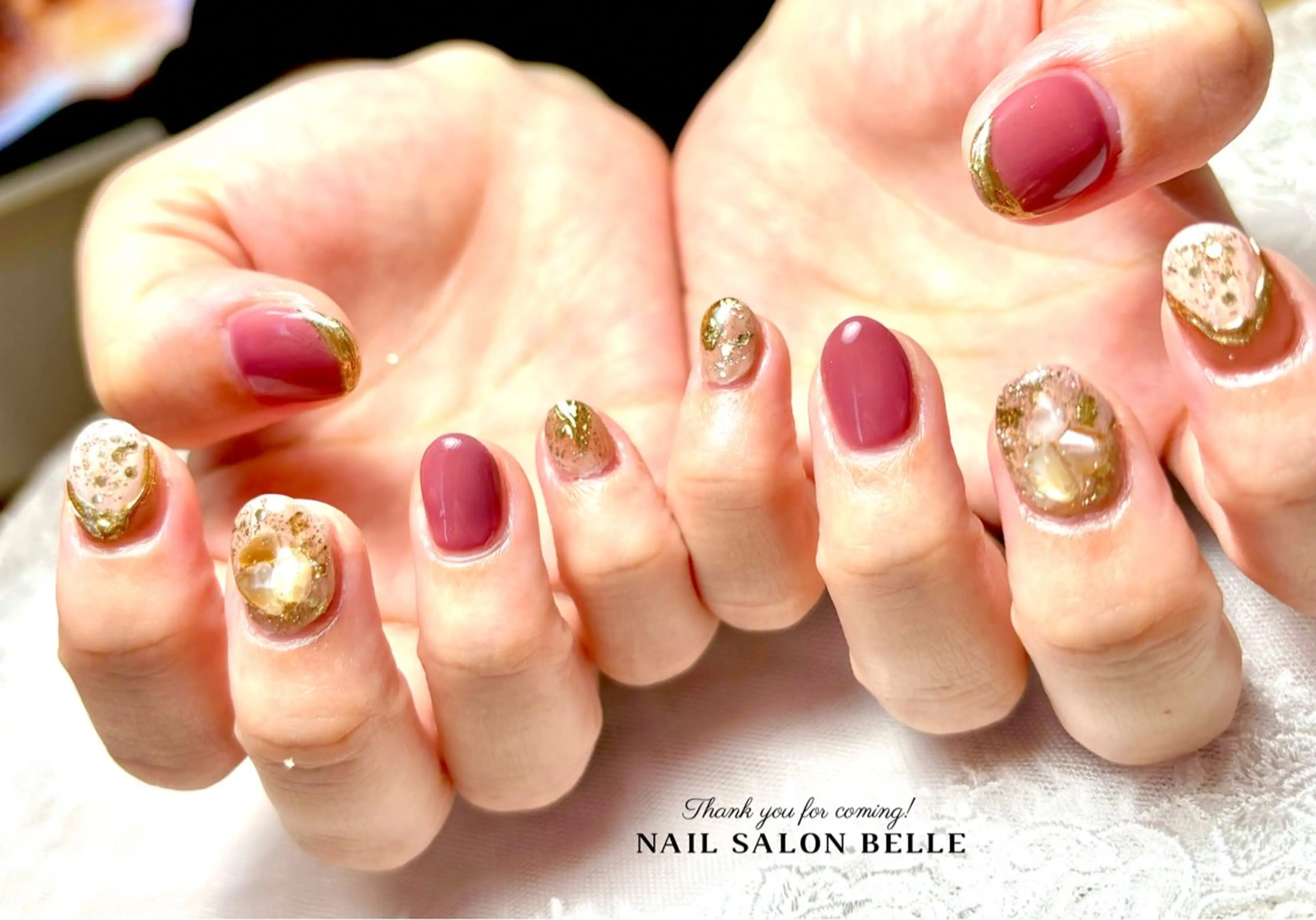 ネイル アートネイル ゴールド ミラーネイル ハンドネイル Belle ネイル& ホワイトニングサロンのネイルデザイン